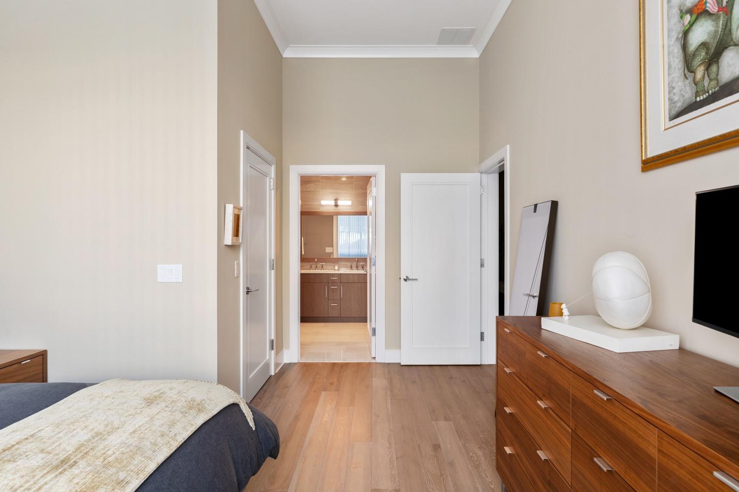 Condo Garvies Point  Nassau County, NY 11542, MLS-835583-11