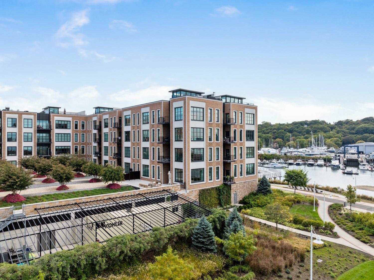 Condo Garvies Point  Nassau County, NY 11542, MLS-835583-39