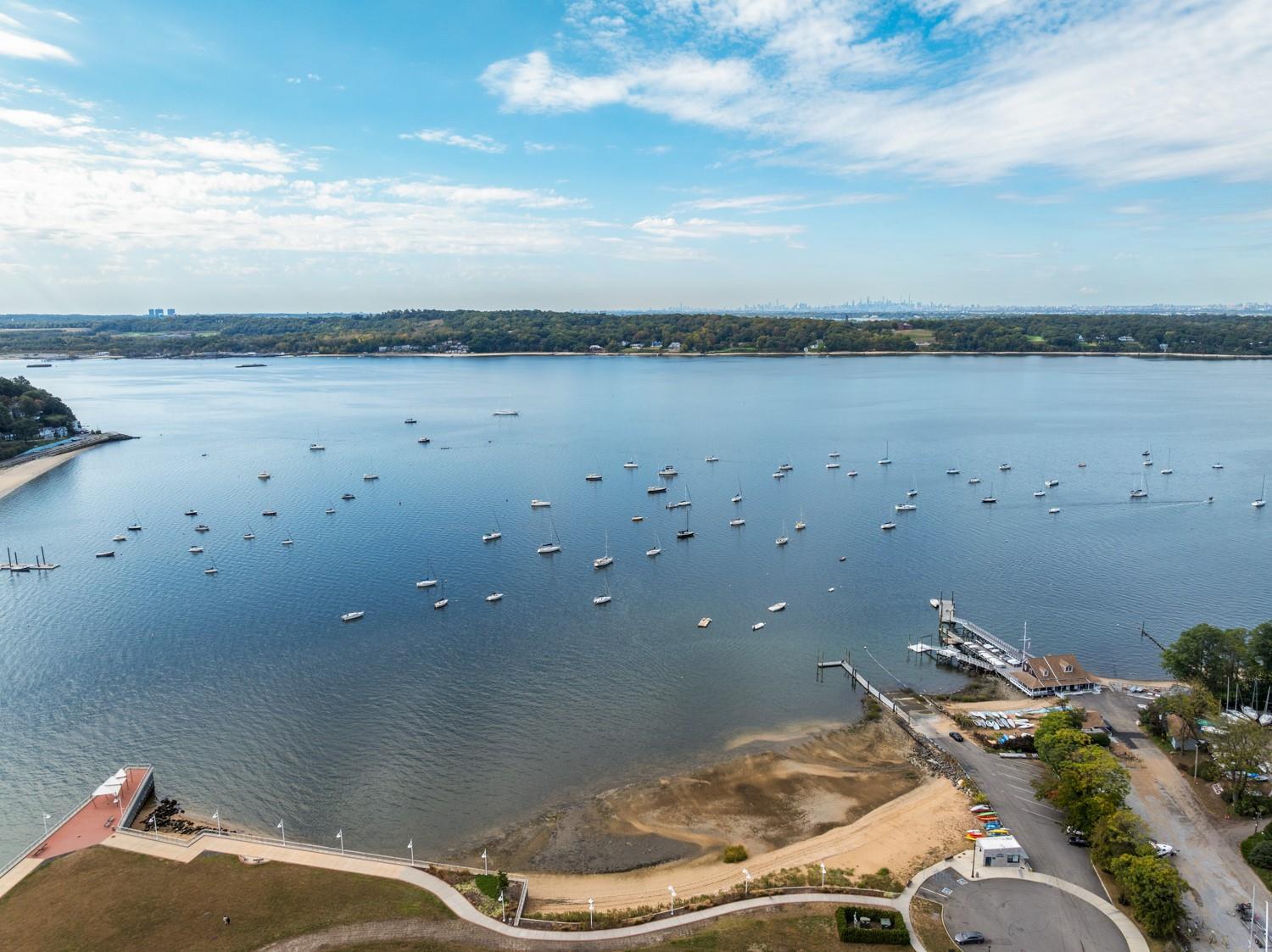 Condo Garvies Point  Nassau County, NY 11542, MLS-835583-41