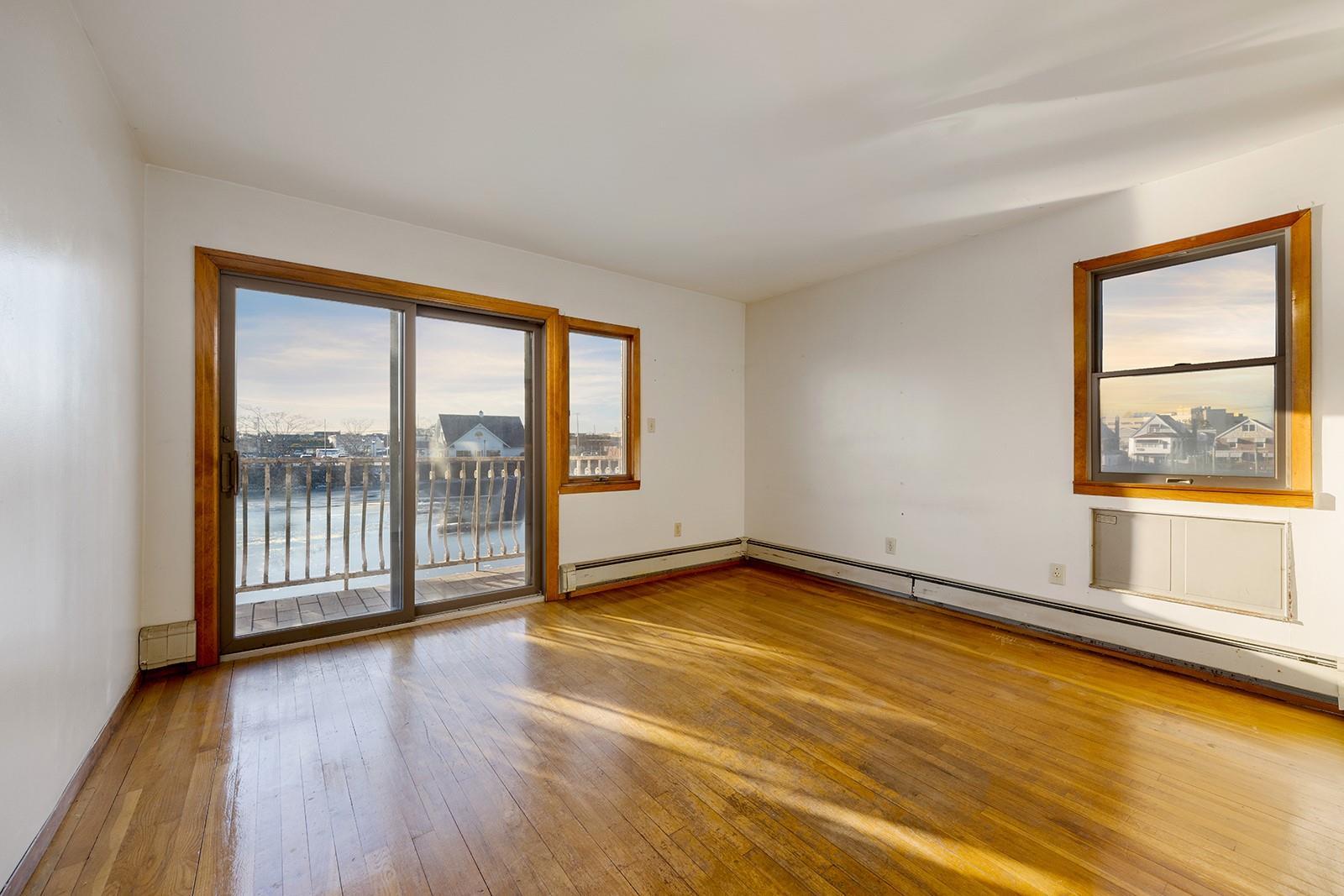 Single Family 95th  Queens, NY 11414, MLS-835593-7
