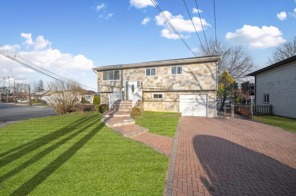 Single Family Seamans Neck  Nassau County, NY 11783, MLS-835603-3