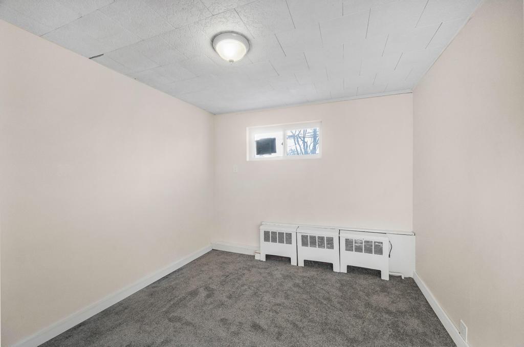 Single Family Seamans Neck  Nassau County, NY 11783, MLS-835603-35