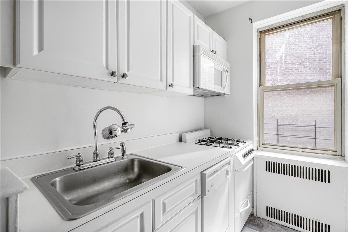 Coop Boston  Bronx, NY 10462, MLS-835618-12