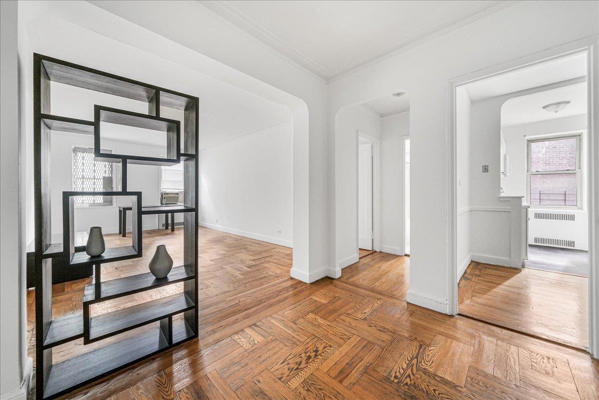 Coop Boston  Bronx, NY 10462, MLS-835618-2