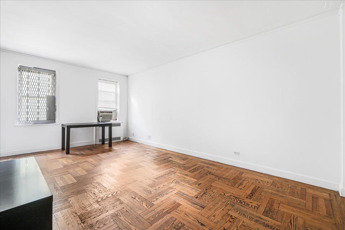 Coop Boston  Bronx, NY 10462, MLS-835618-9