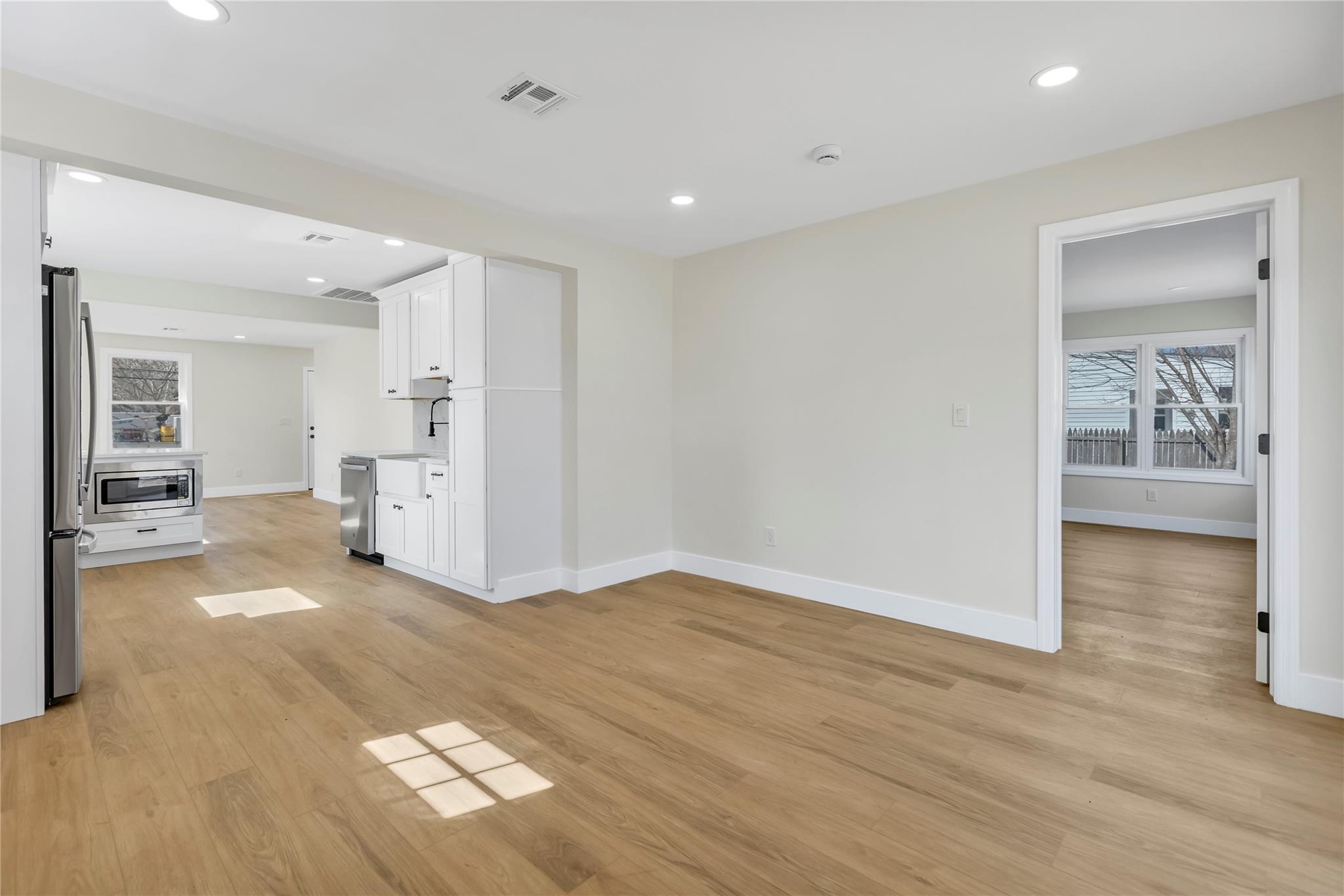 Single Family Middleton  Suffolk County, NY 11944, MLS-835632-11