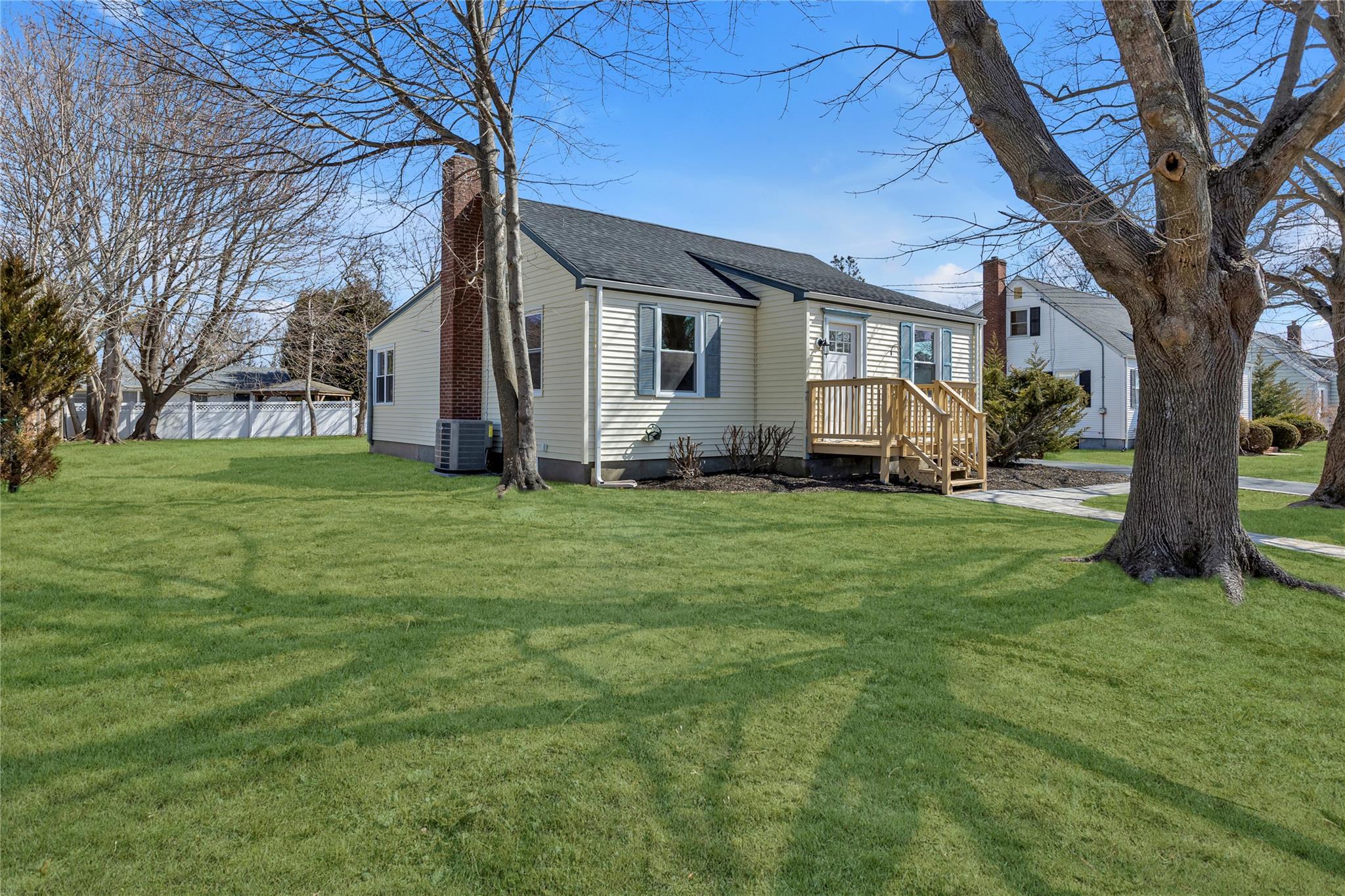 Single Family Middleton  Suffolk County, NY 11944, MLS-835632-2