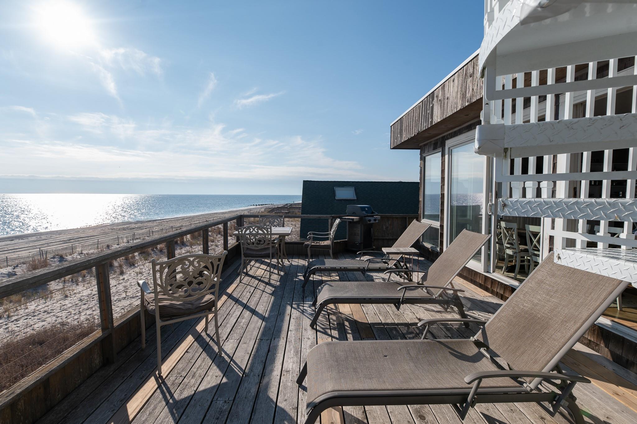 Single Family Ocean View  Suffolk County, NY 11770, MLS-835645-19