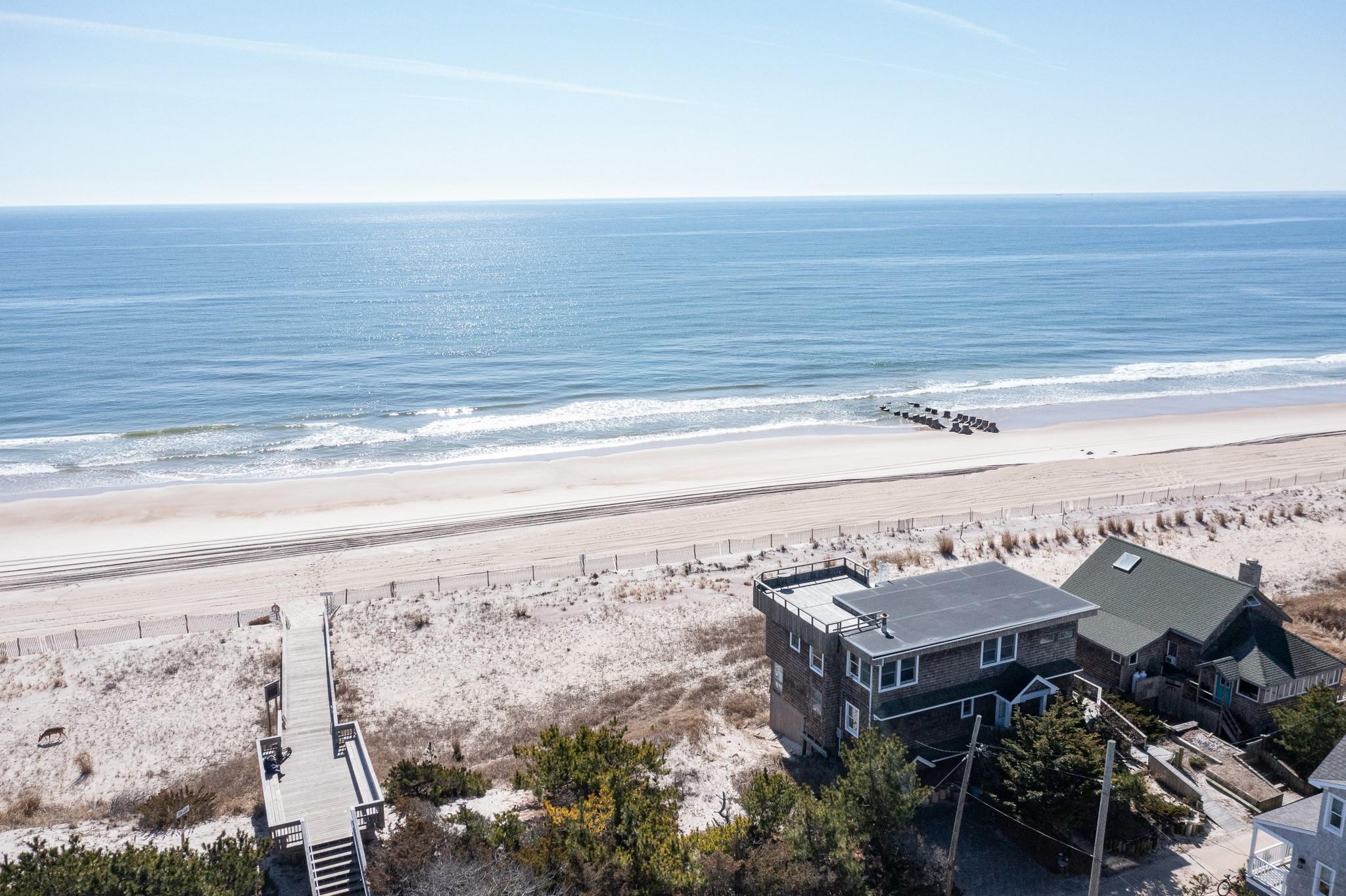 Single Family Ocean View  Suffolk County, NY 11770, MLS-835645-3