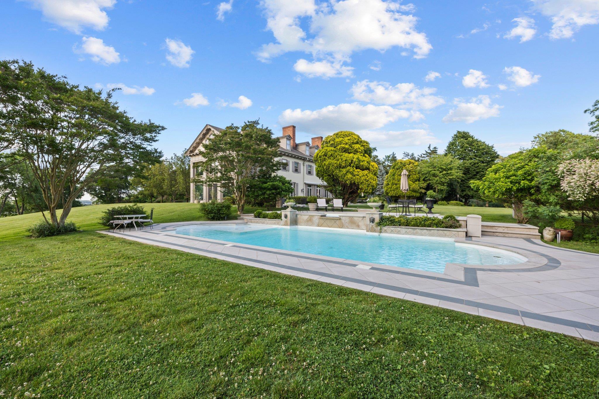 Single Family Emmet  Suffolk County, NY 11790, MLS-835698-11