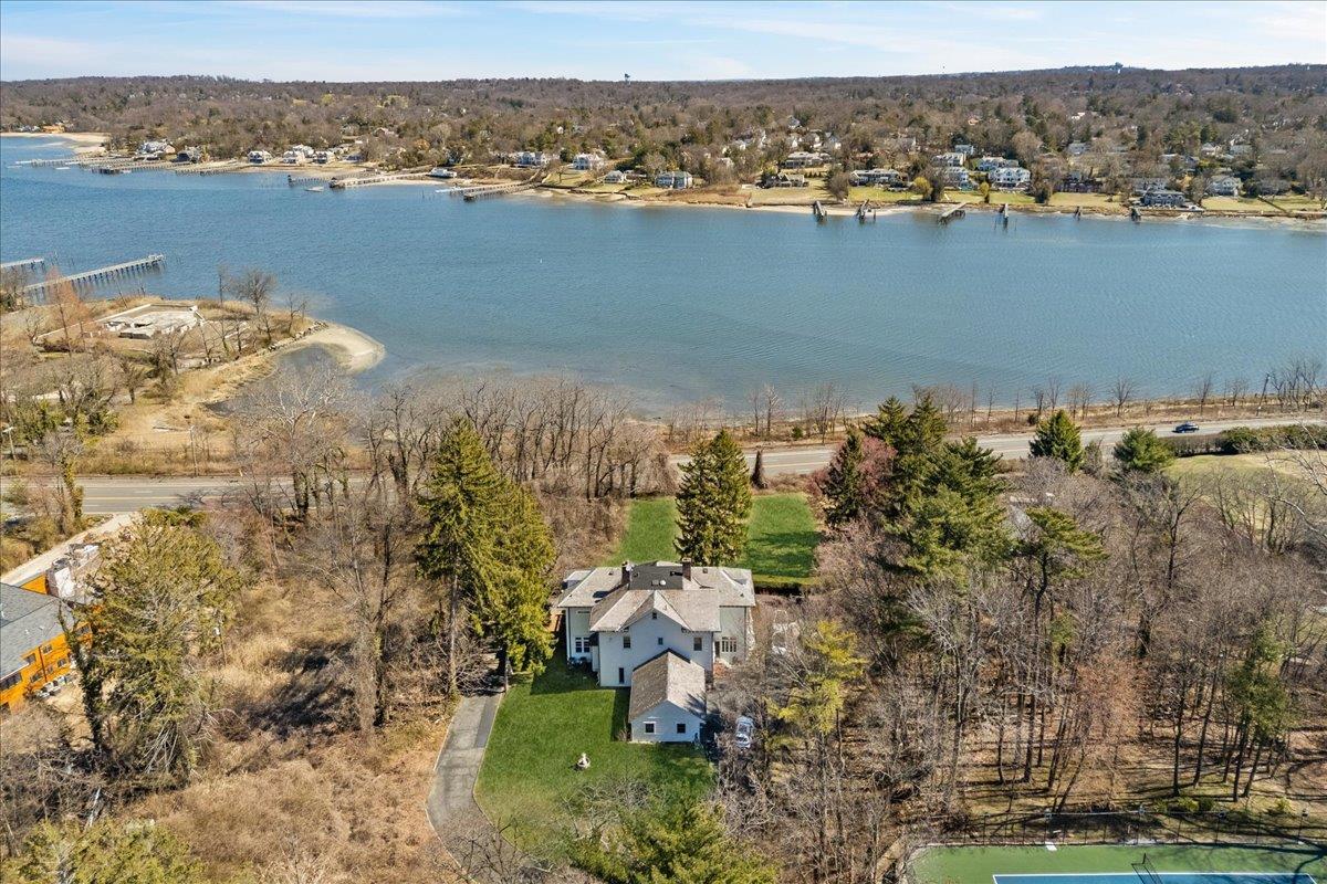 Single Family Shore  Nassau County, NY 11024, MLS-835725-39
