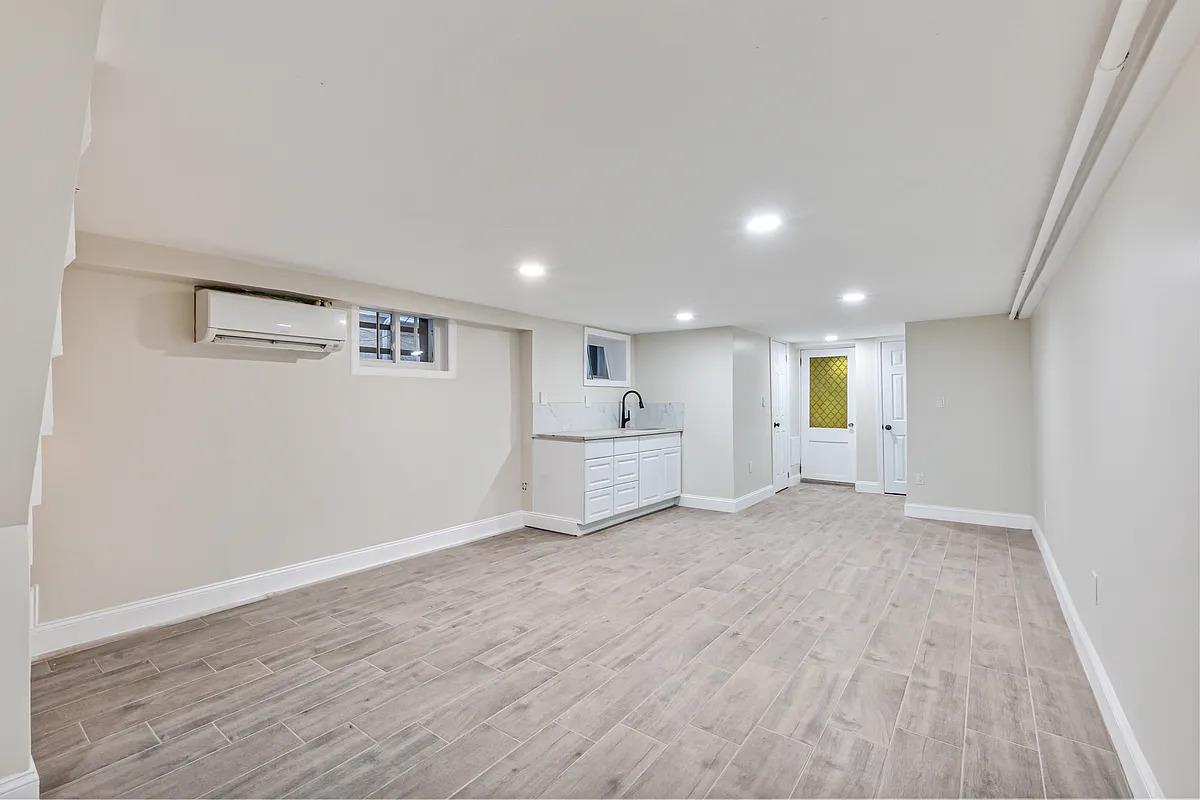 Apartment 14th Street  Brooklyn, NY 11230, MLS-835726-17