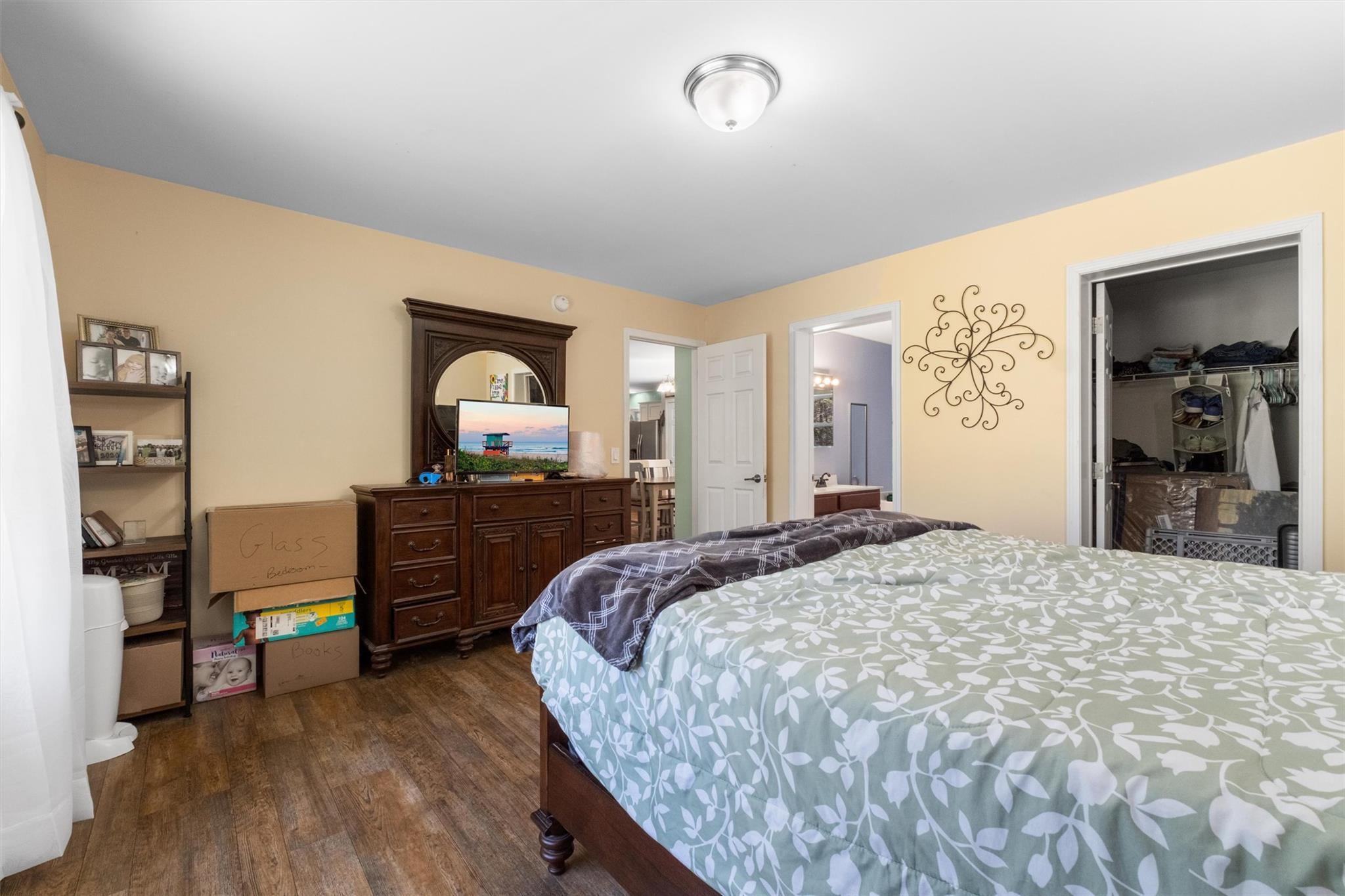 Single Family Queens  Ulster County, NY 12404, MLS-835741-20