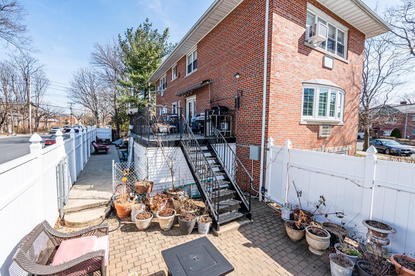 Single Family Spencer  Bronx, NY 10465, MLS-835754-24