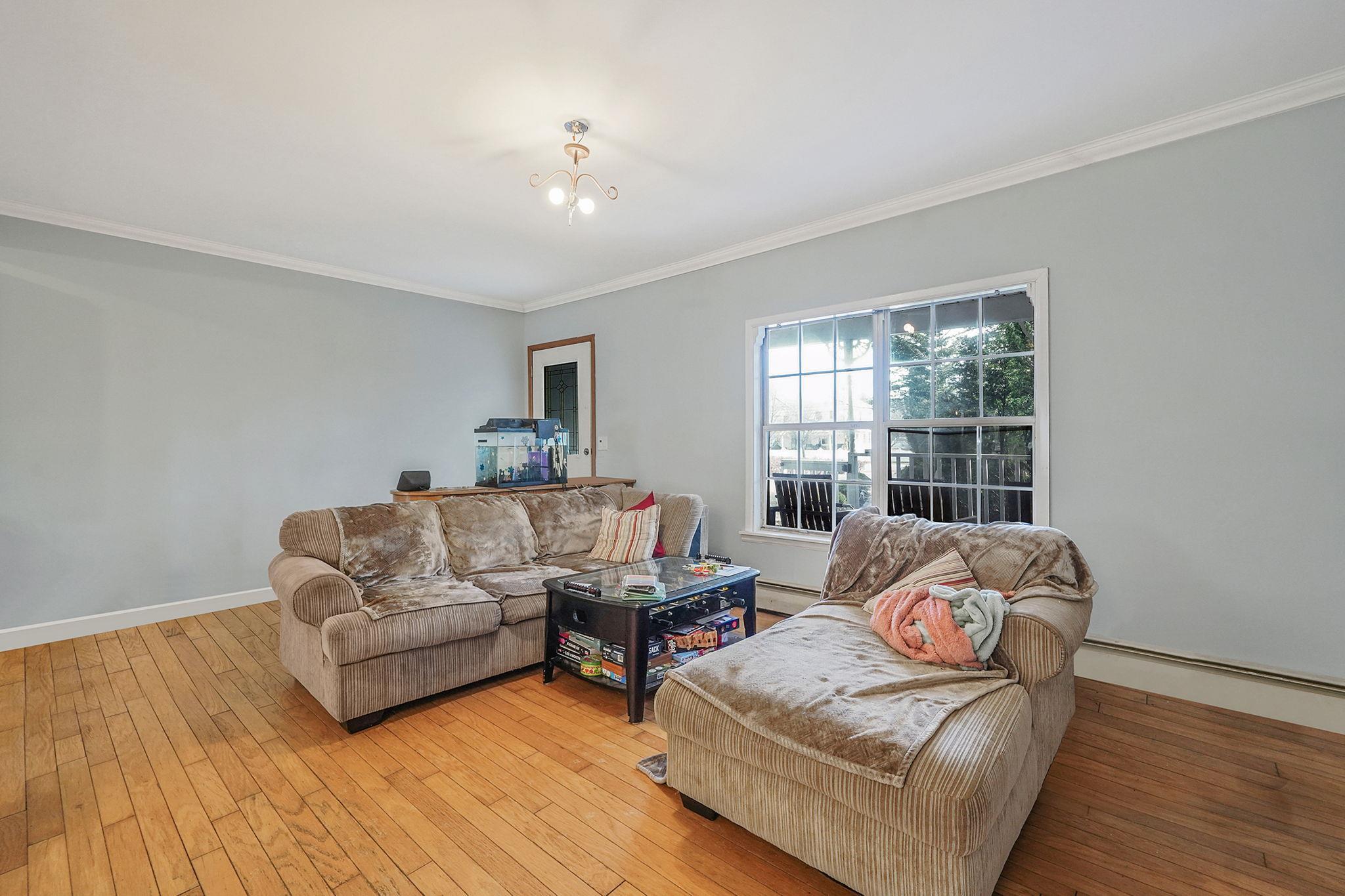 Single Family Lincoln  Suffolk County, NY 11782, MLS-835767-3