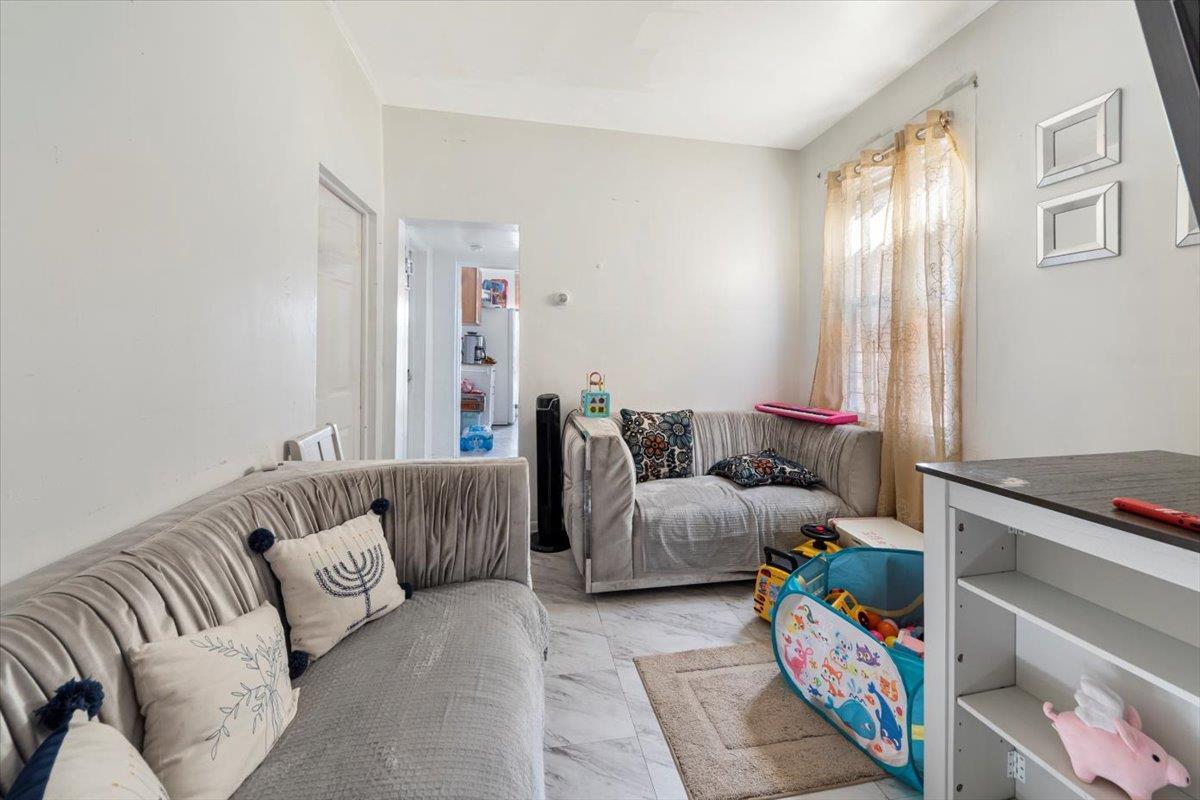 Single Family Jones  Westchester County, NY 10703, MLS-835773-23
