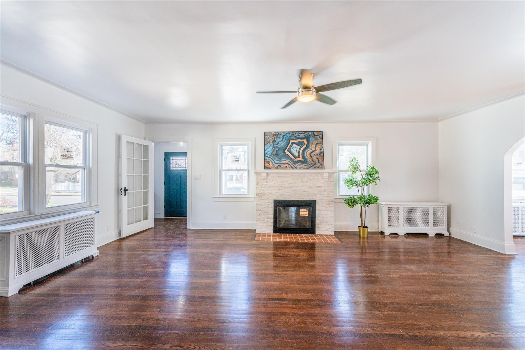 Single Family Stratford  Nassau County, NY 11552, MLS-835787-9