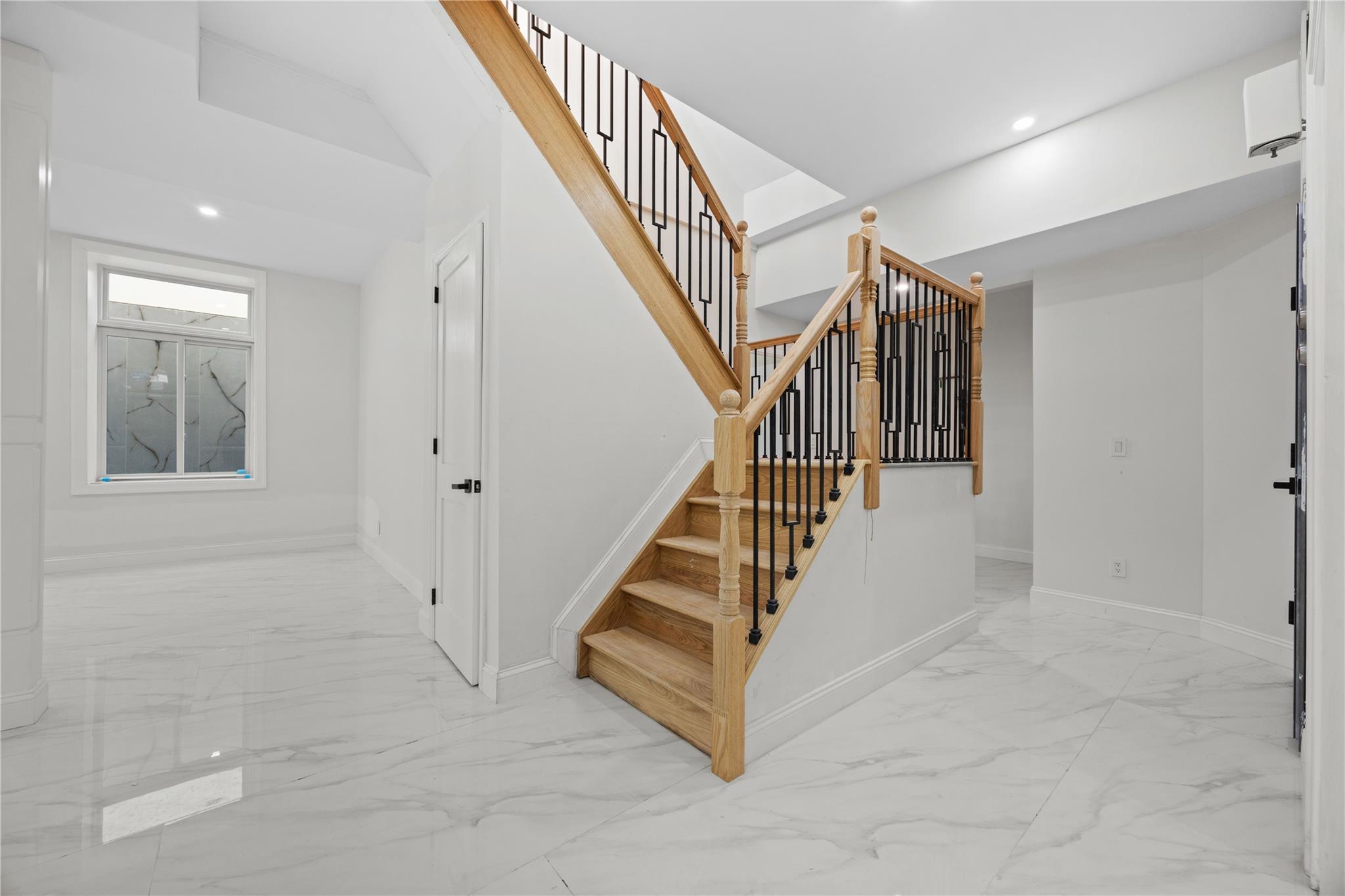 Single Family Moore  Nassau County, NY 11040, MLS-835793-31