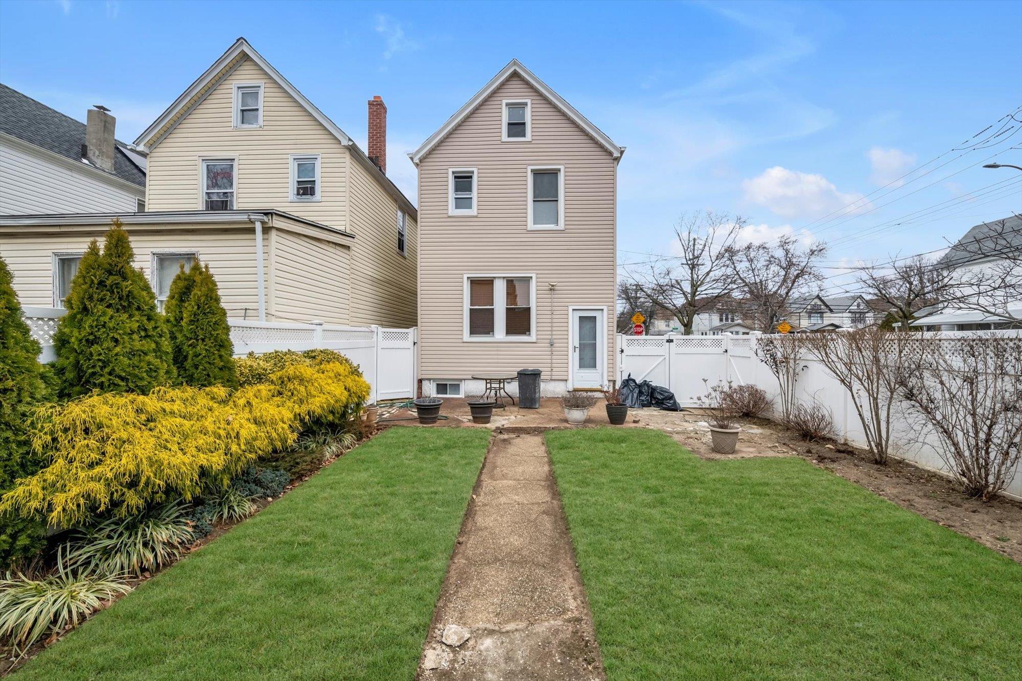 Single Family 111th  Queens, NY 11435, MLS-835800-18