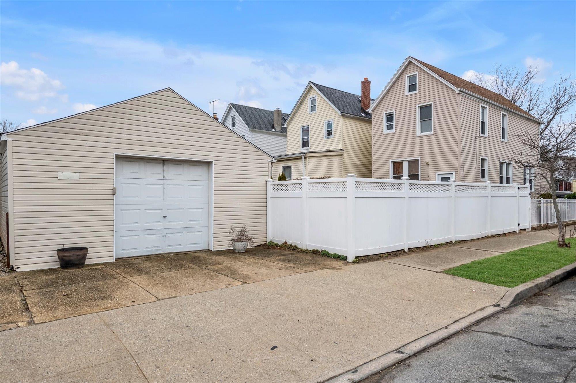 Single Family 111th  Queens, NY 11435, MLS-835800-19