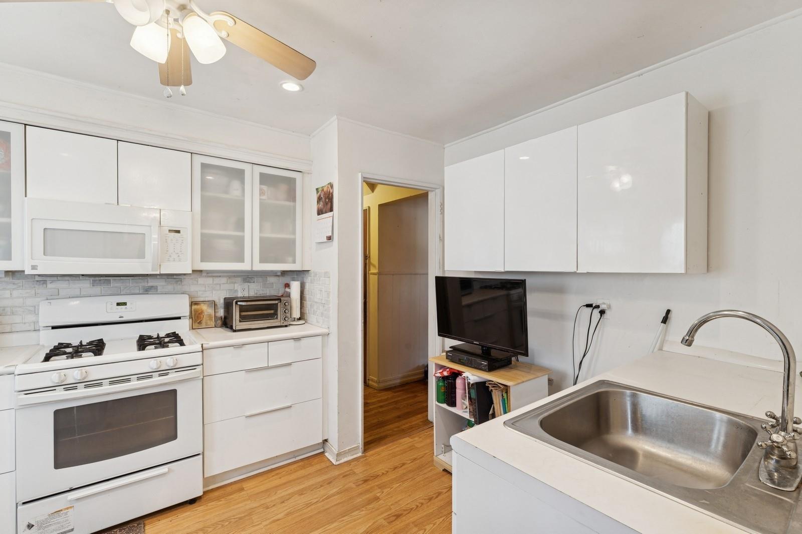 Single Family Pine  Suffolk County, NY 11701, MLS-835809-7
