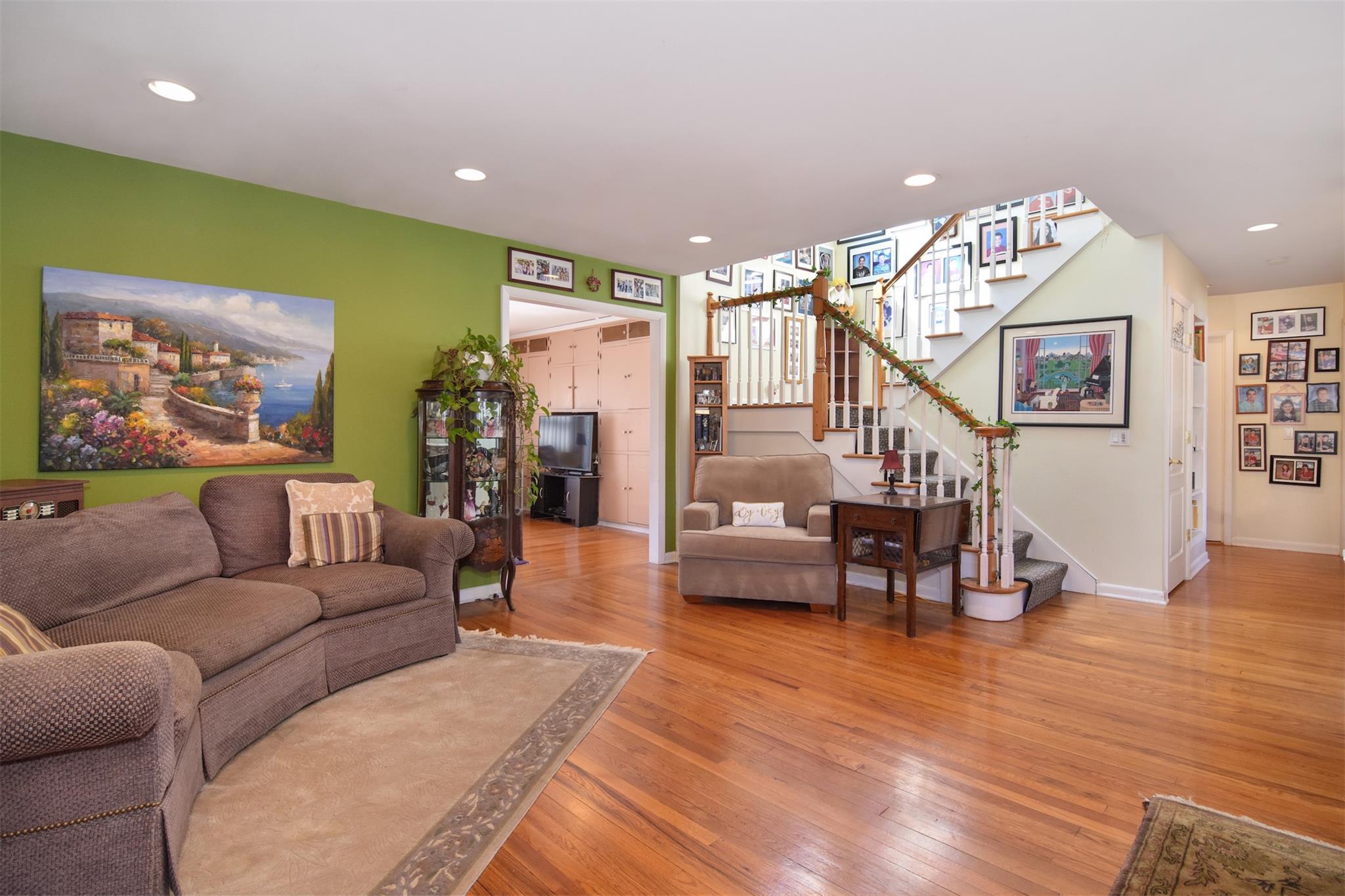 Single Family Barnes  Westchester County, NY 10591, MLS-835854-2