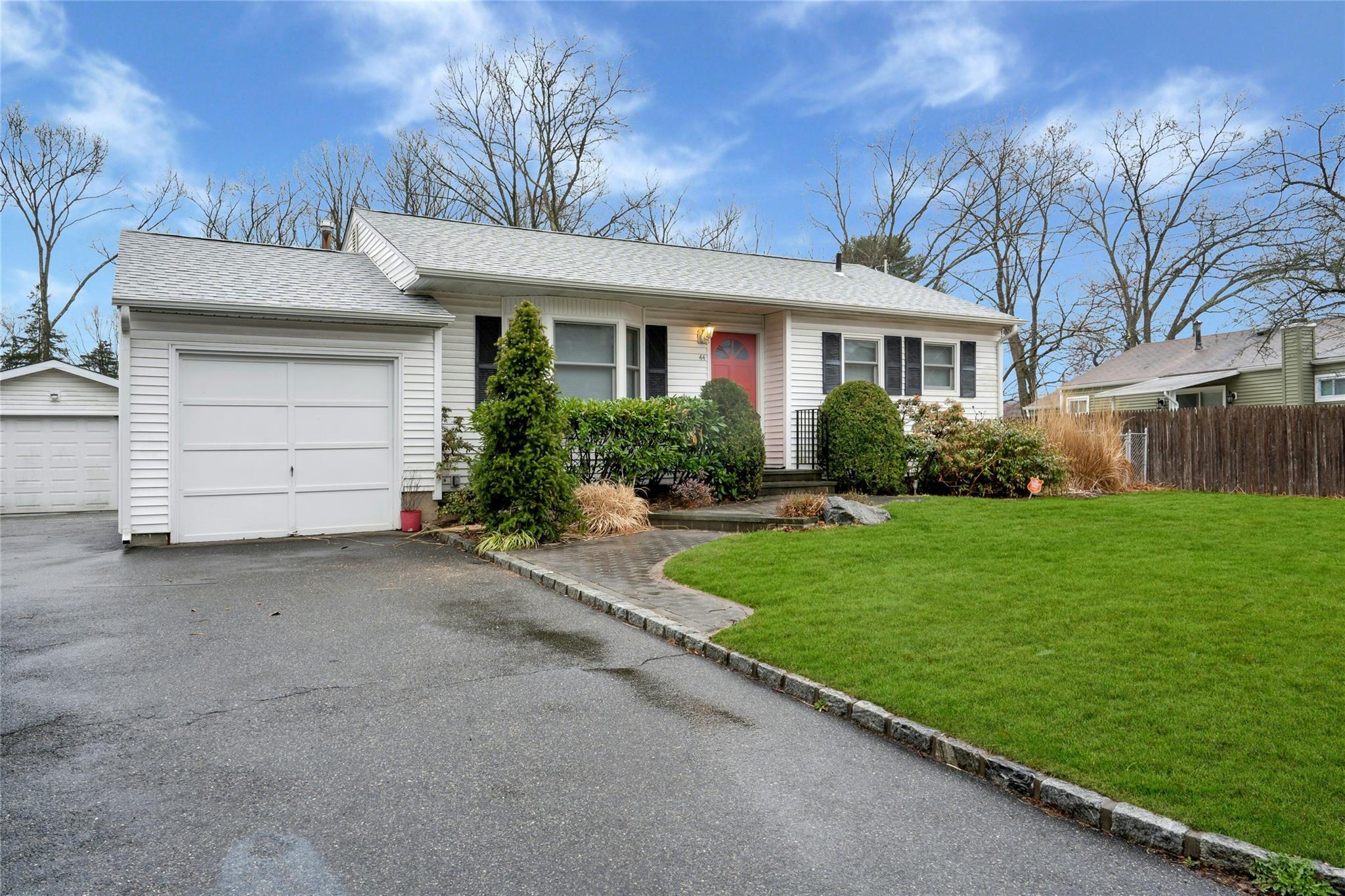 Single Family Wicks  Suffolk County, NY 11731, MLS-835877-2