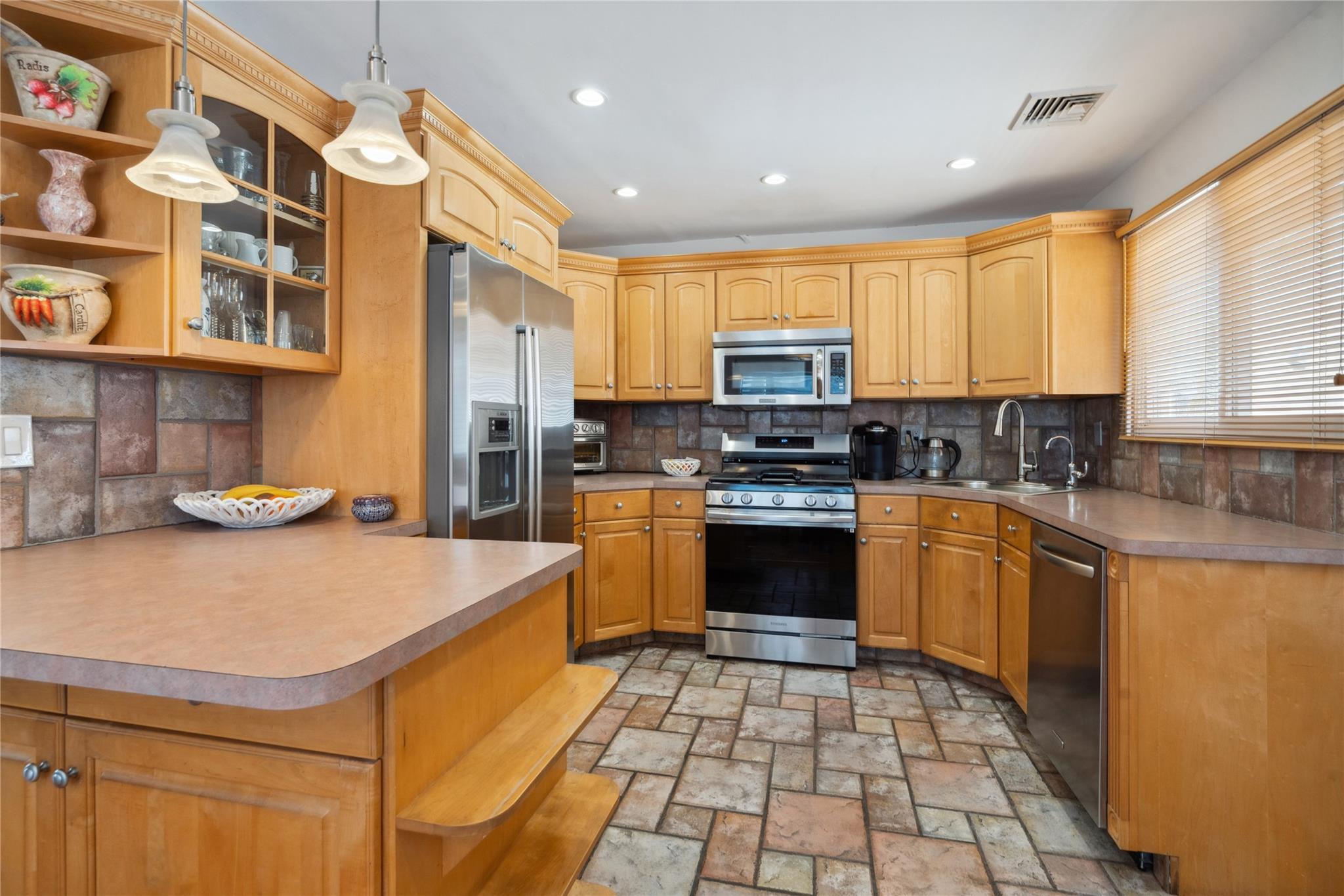 Single Family Bell  Queens, NY 11360, MLS-835887-4