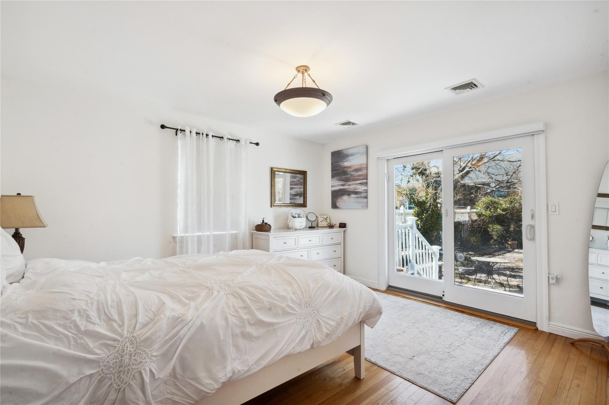 Single Family Bell  Queens, NY 11360, MLS-835887-5