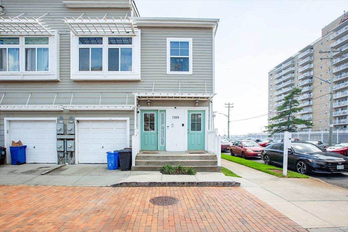 Single Family Arverne Mews  Queens, NY 11692, MLS-835889-2