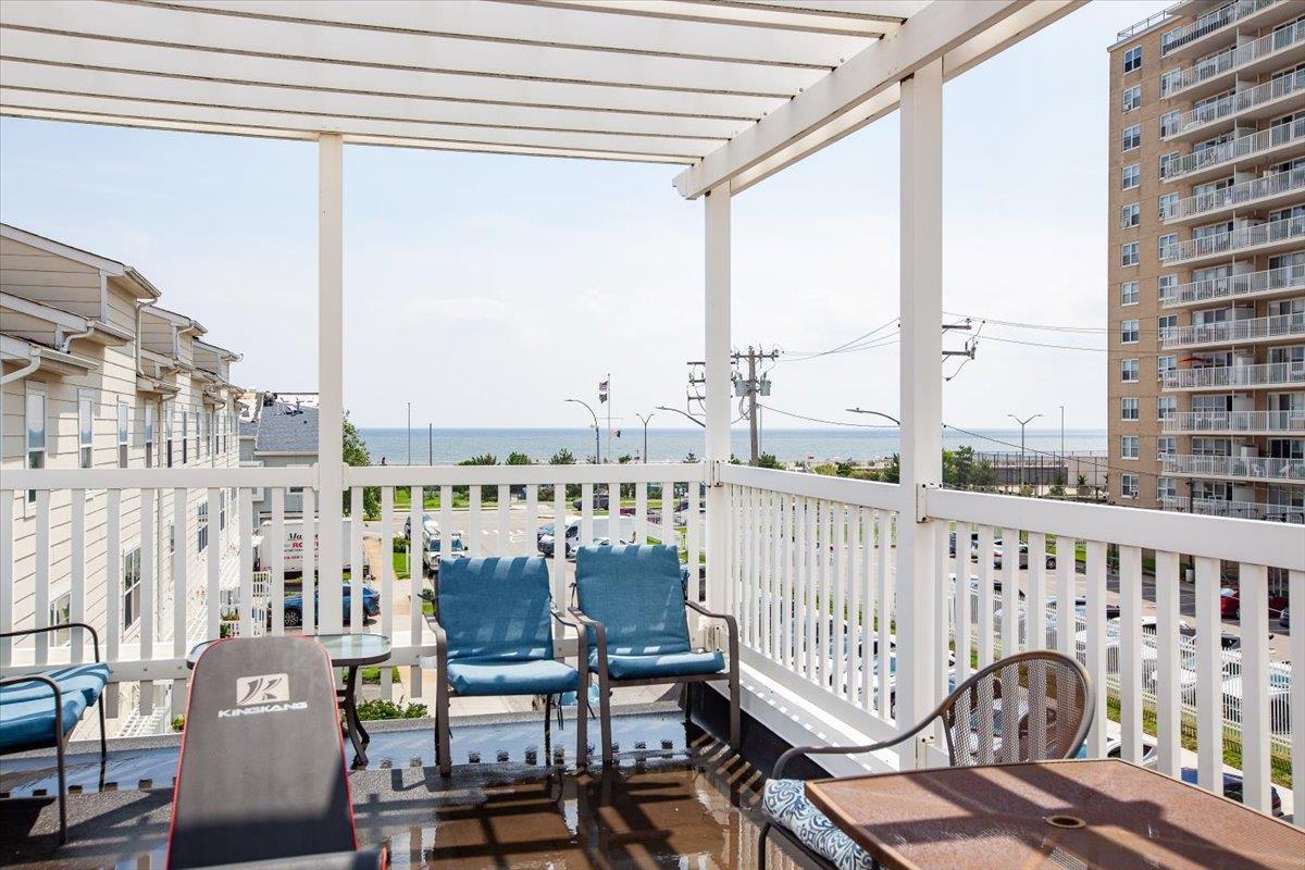 Single Family Arverne Mews  Queens, NY 11692, MLS-835889-20