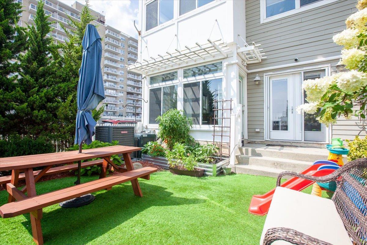 Single Family Arverne Mews  Queens, NY 11692, MLS-835889-22