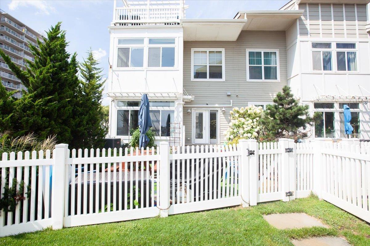 Single Family Arverne Mews  Queens, NY 11692, MLS-835889-23