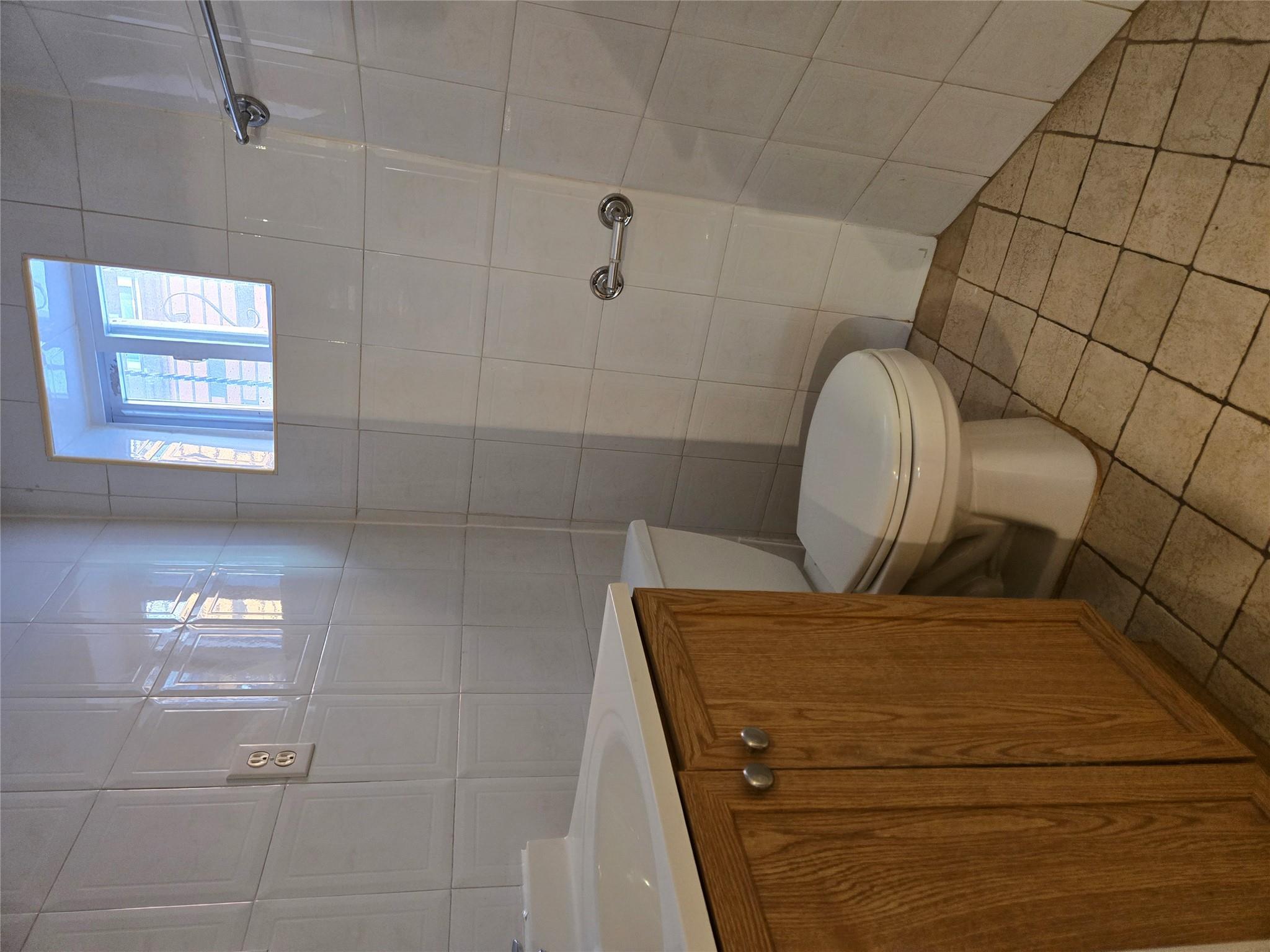 Single Family Quencer  Queens, NY 11412, MLS-835910-29