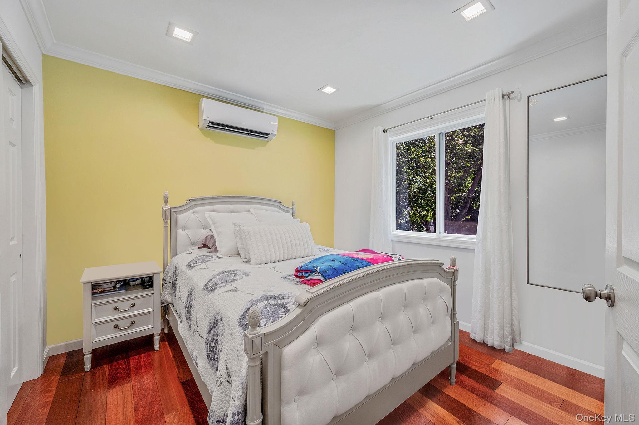 Single Family Barbara Nassau County, NY 11552, MLS-835931-12