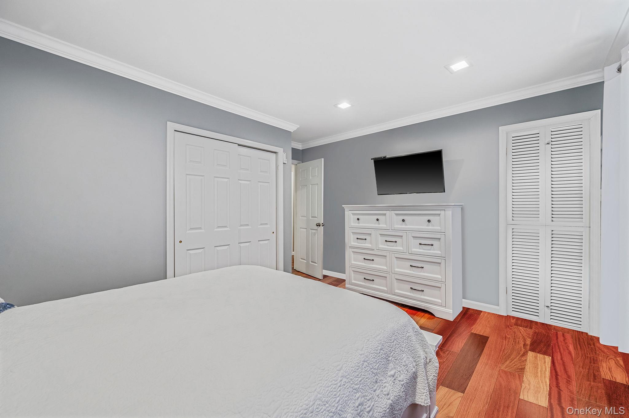 Single Family Barbara Nassau County, NY 11552, MLS-835931-14