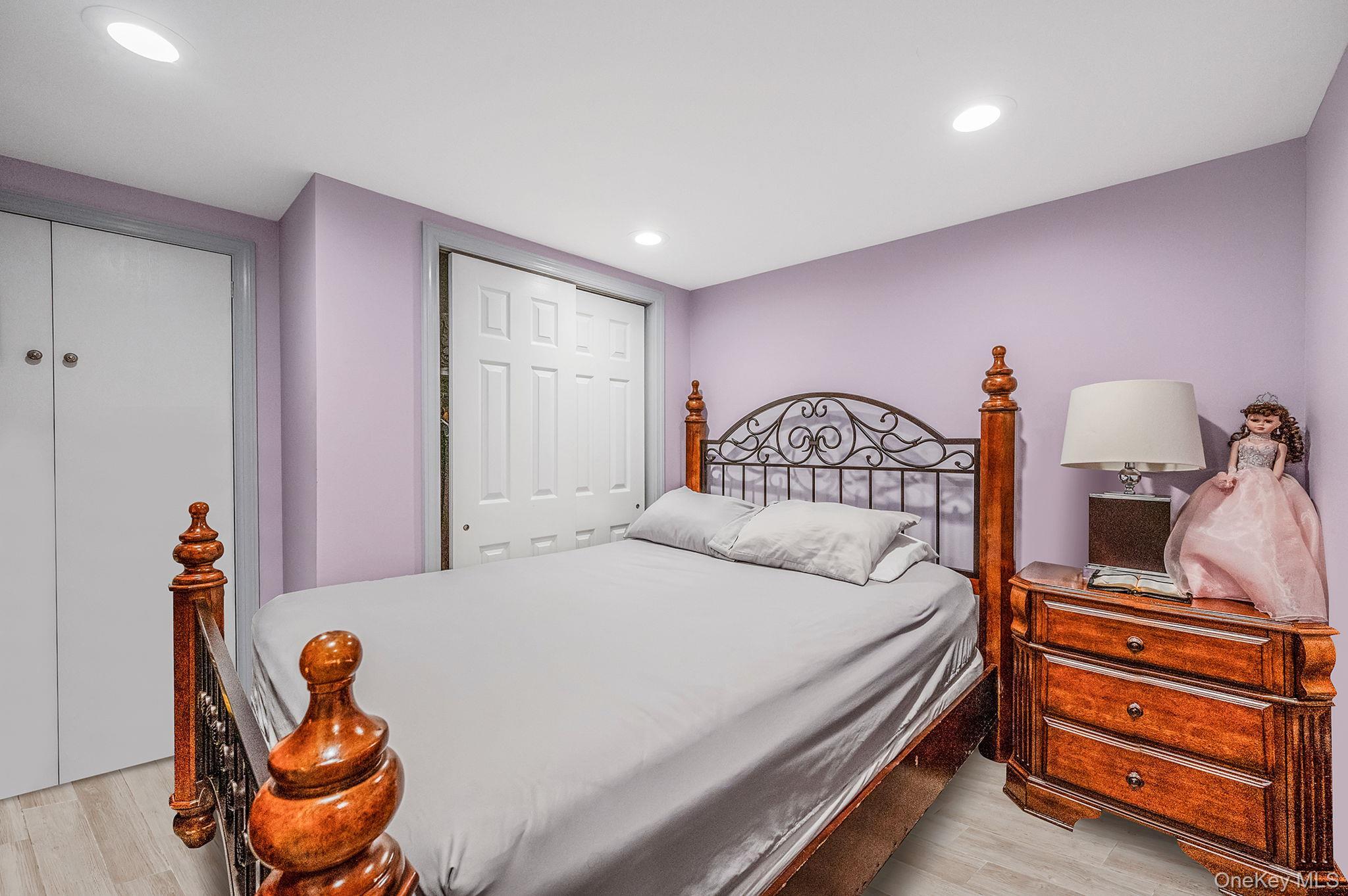 Single Family Barbara Nassau County, NY 11552, MLS-835931-15