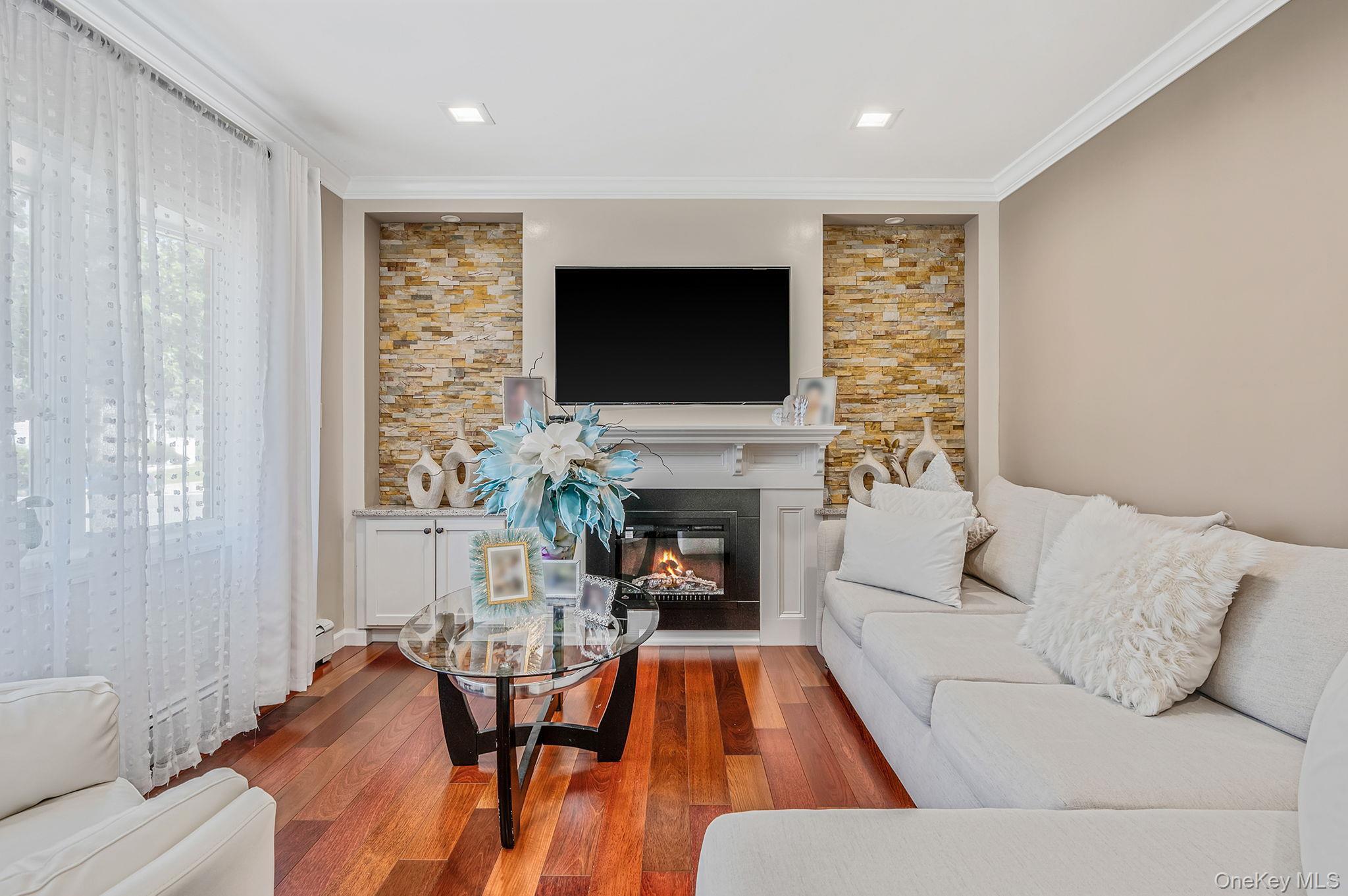 Single Family Barbara Nassau County, NY 11552, MLS-835931-3