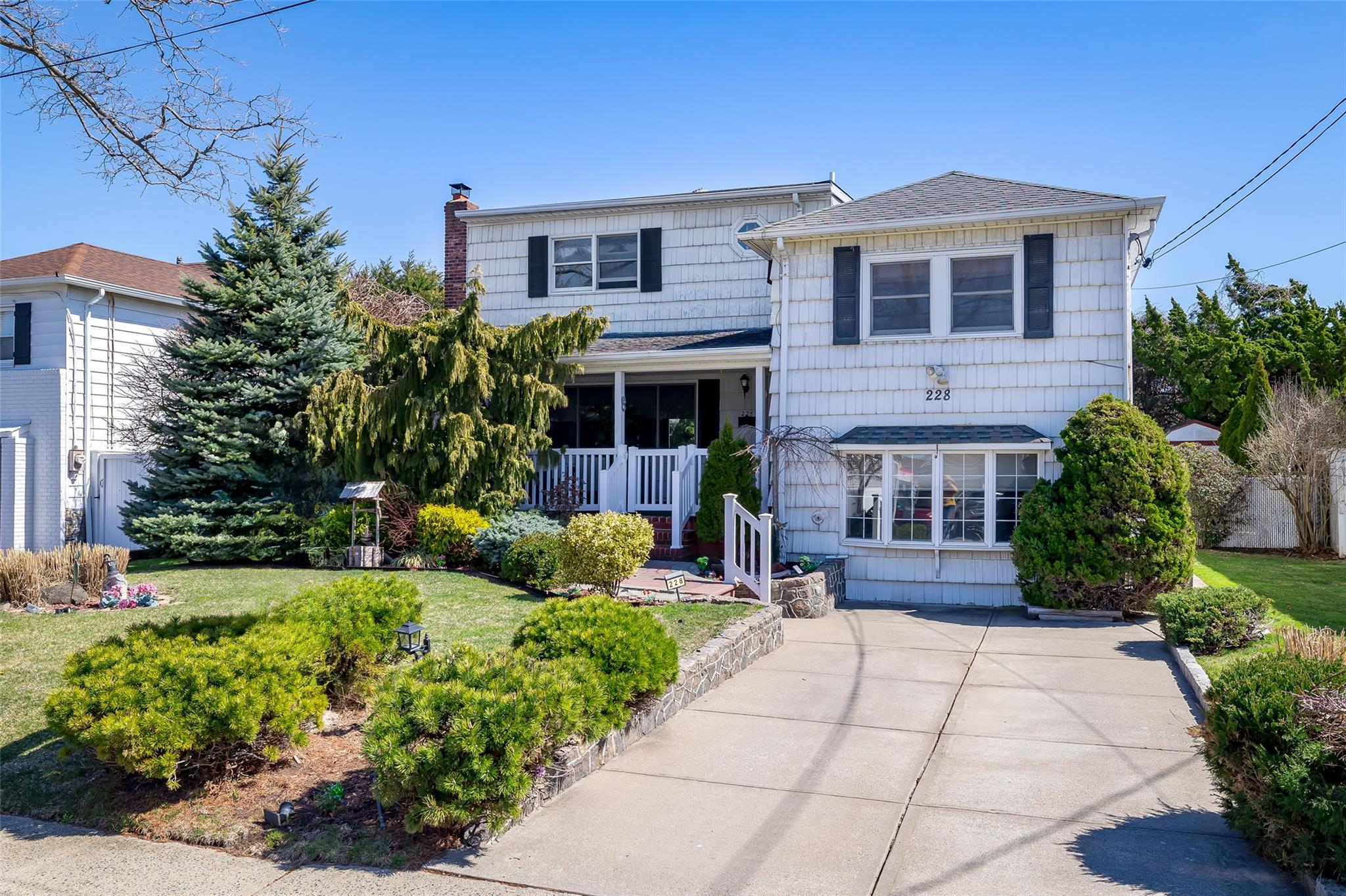 Single Family Mckinley  Nassau County, NY 11558, MLS-835978-2