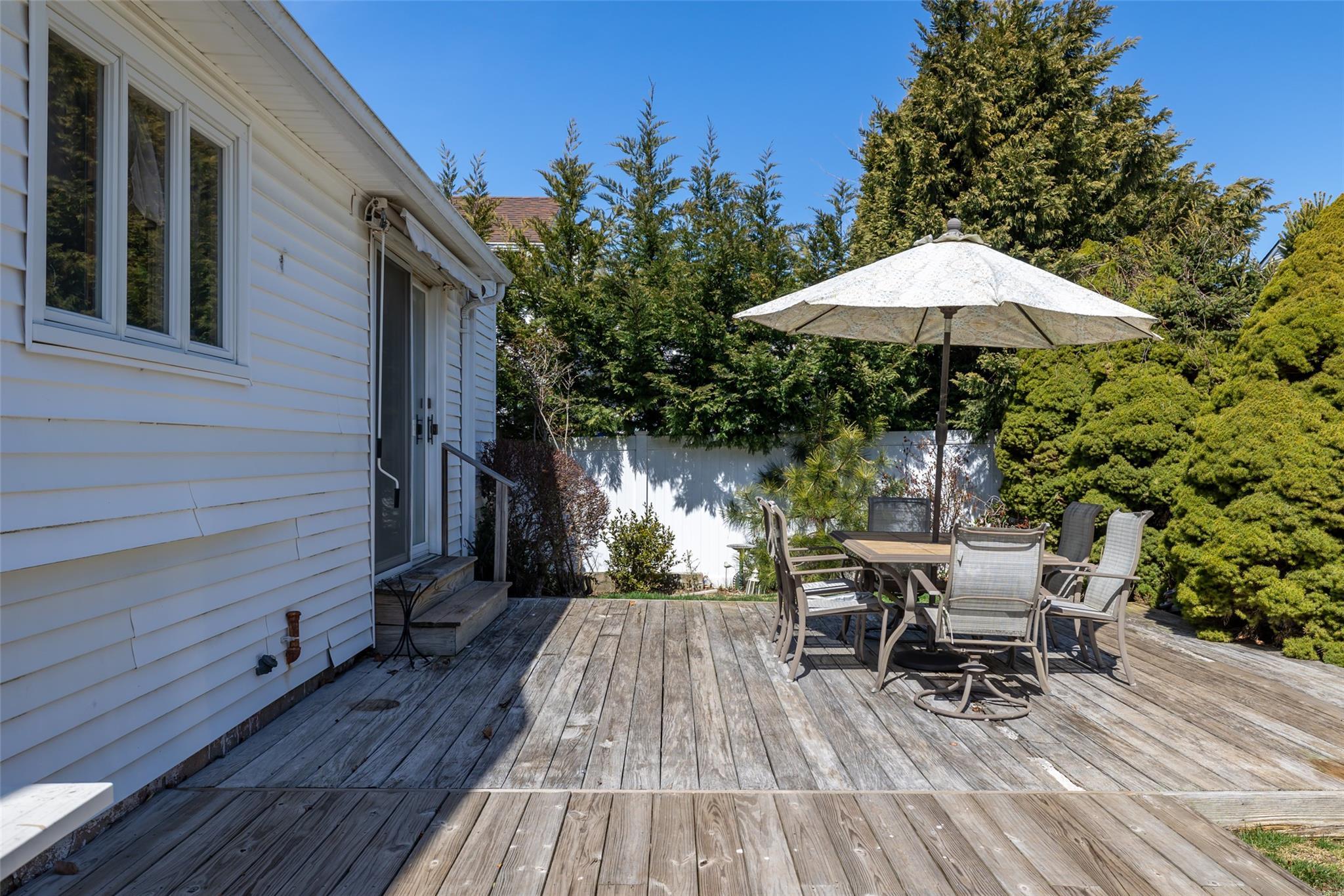 Single Family Mckinley  Nassau County, NY 11558, MLS-835978-21