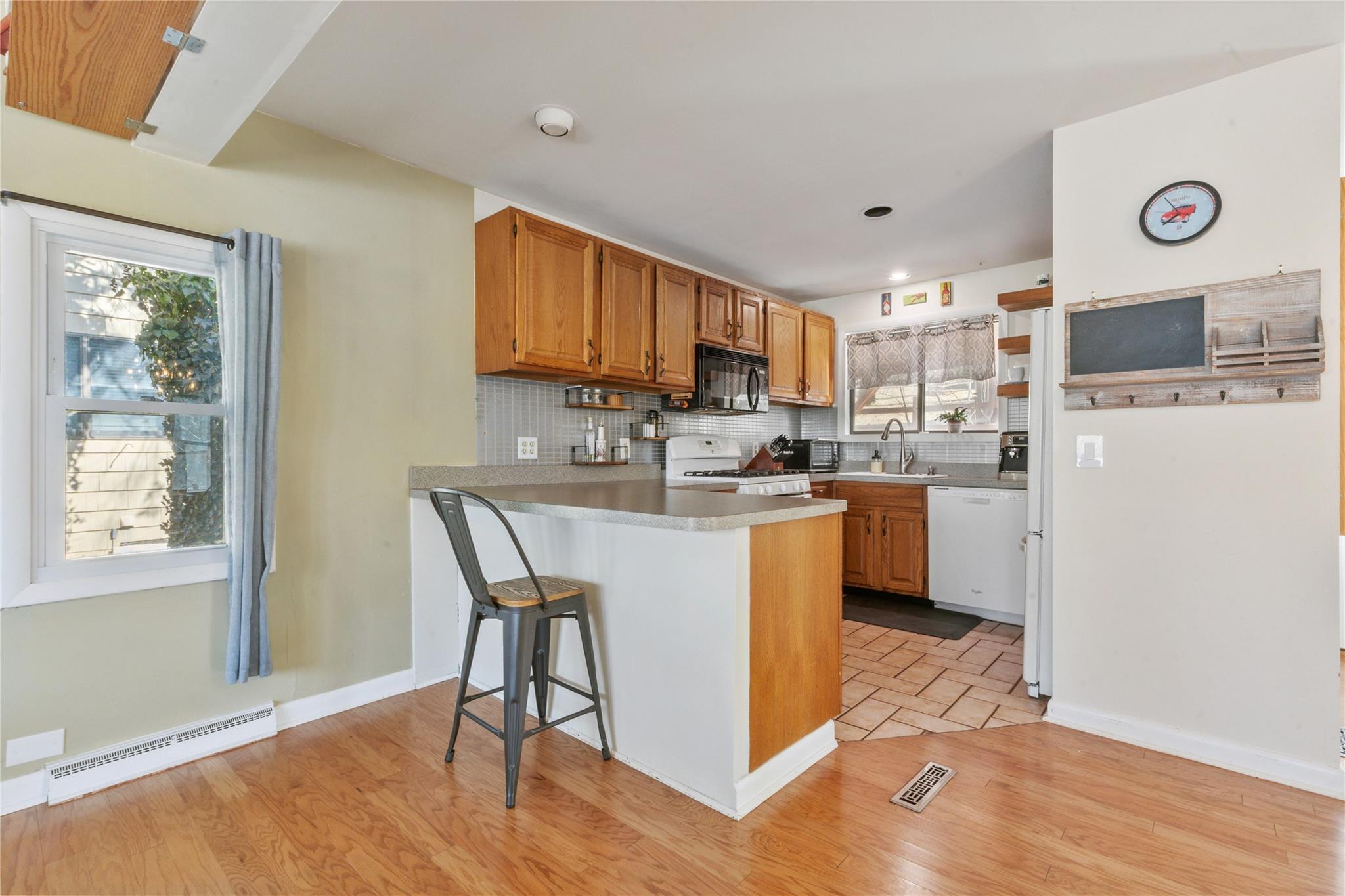 Single Family Terrace  Westchester County, NY 10560, MLS-836036-11