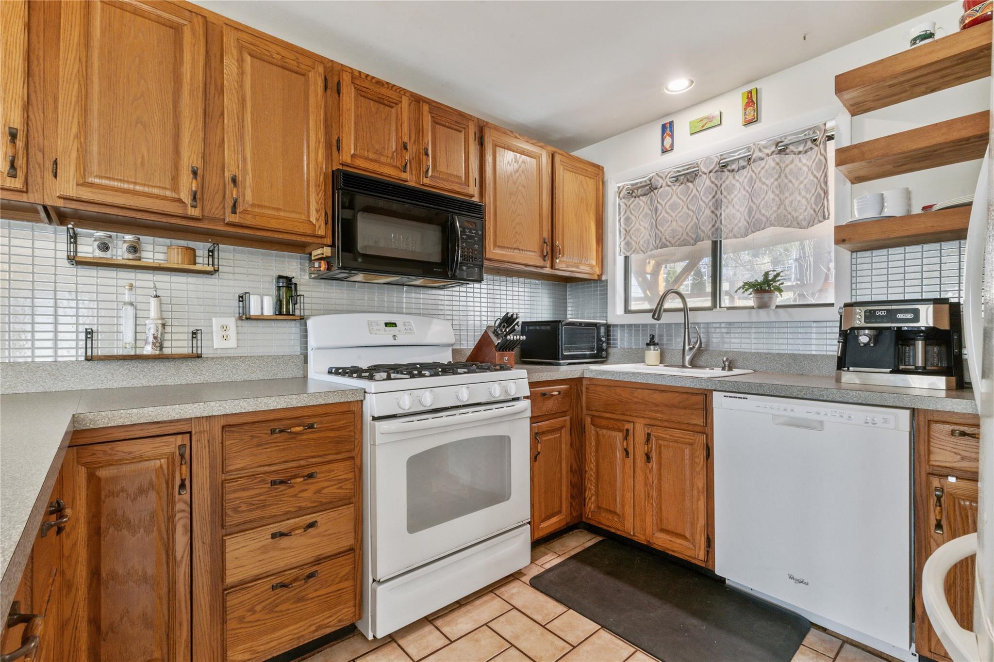 Single Family Terrace  Westchester County, NY 10560, MLS-836036-12