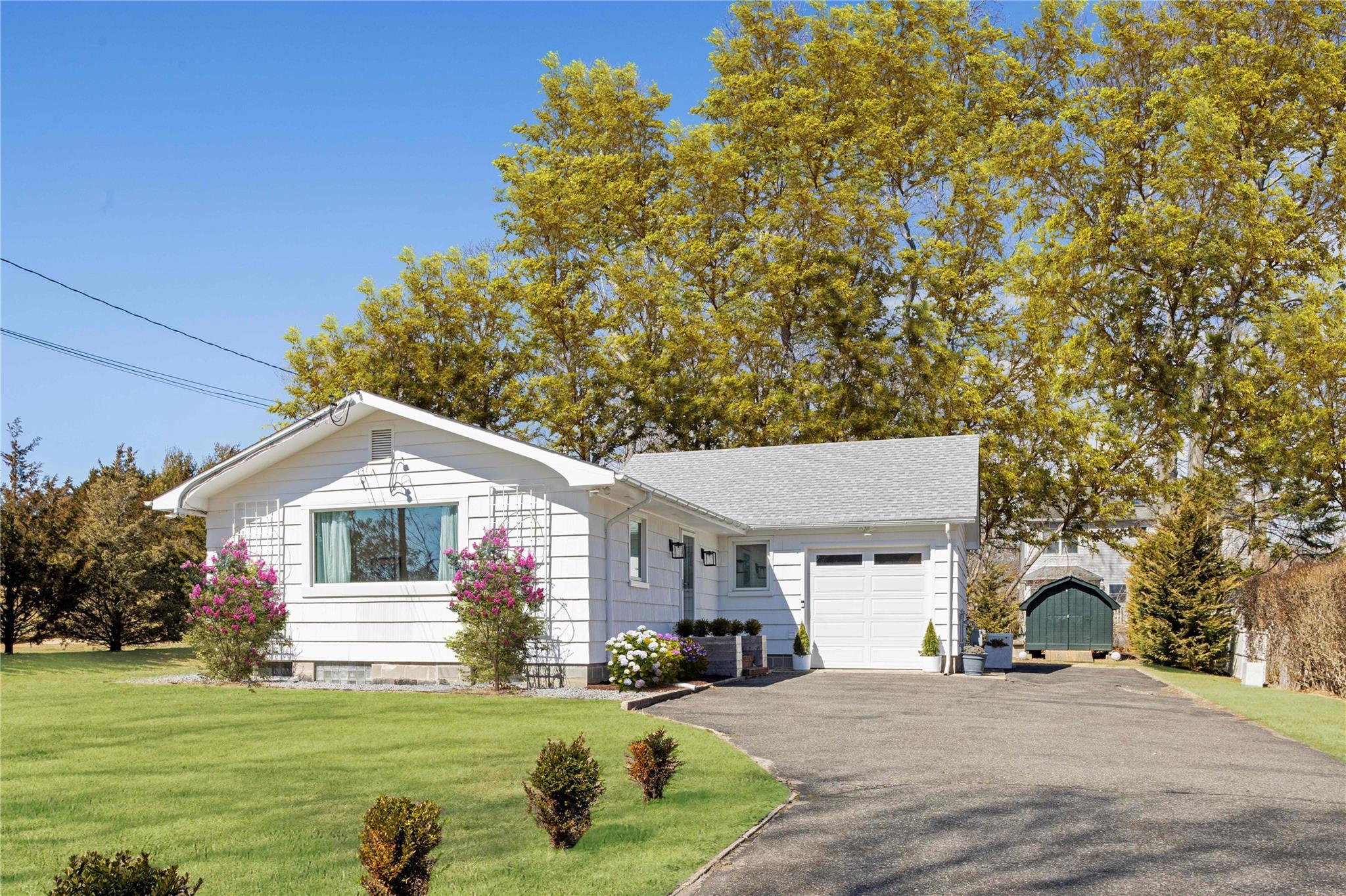 Single Family 6th  Suffolk County, NY 11948, MLS-836106-2