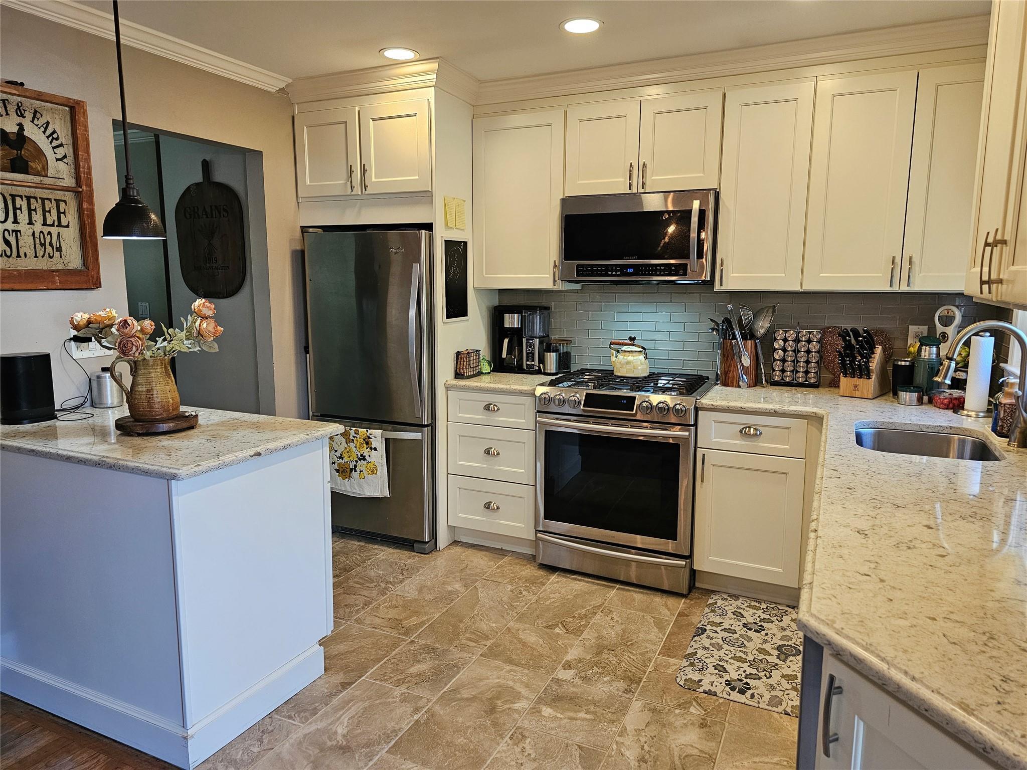 Single Family Maple Road  Suffolk County, NY 11792, MLS-836107-3
