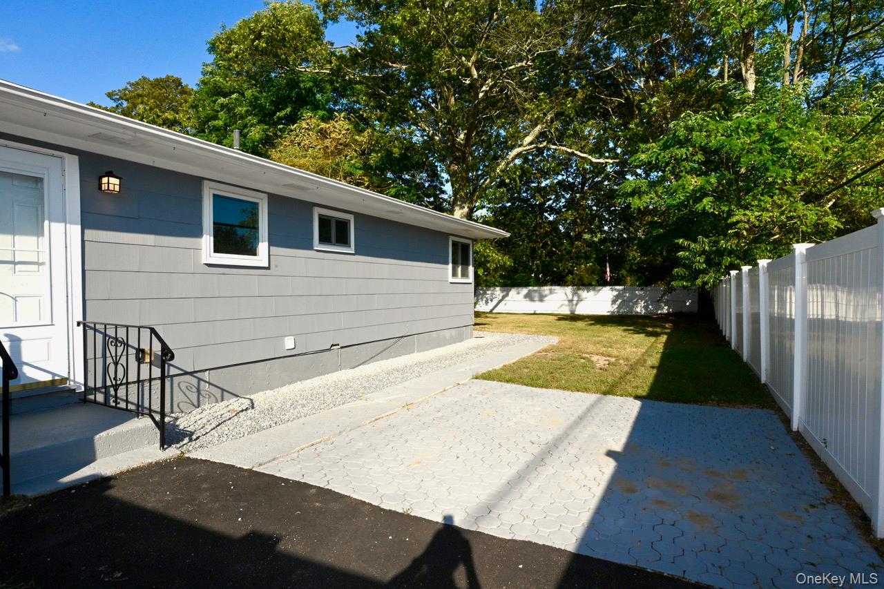 Single Family Pine Tree  Suffolk County, NY 11967, MLS-836155-5