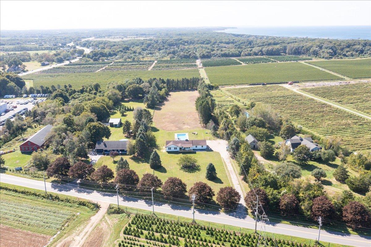 Single Family Hortons  Suffolk County, NY 11971, MLS-836156-28