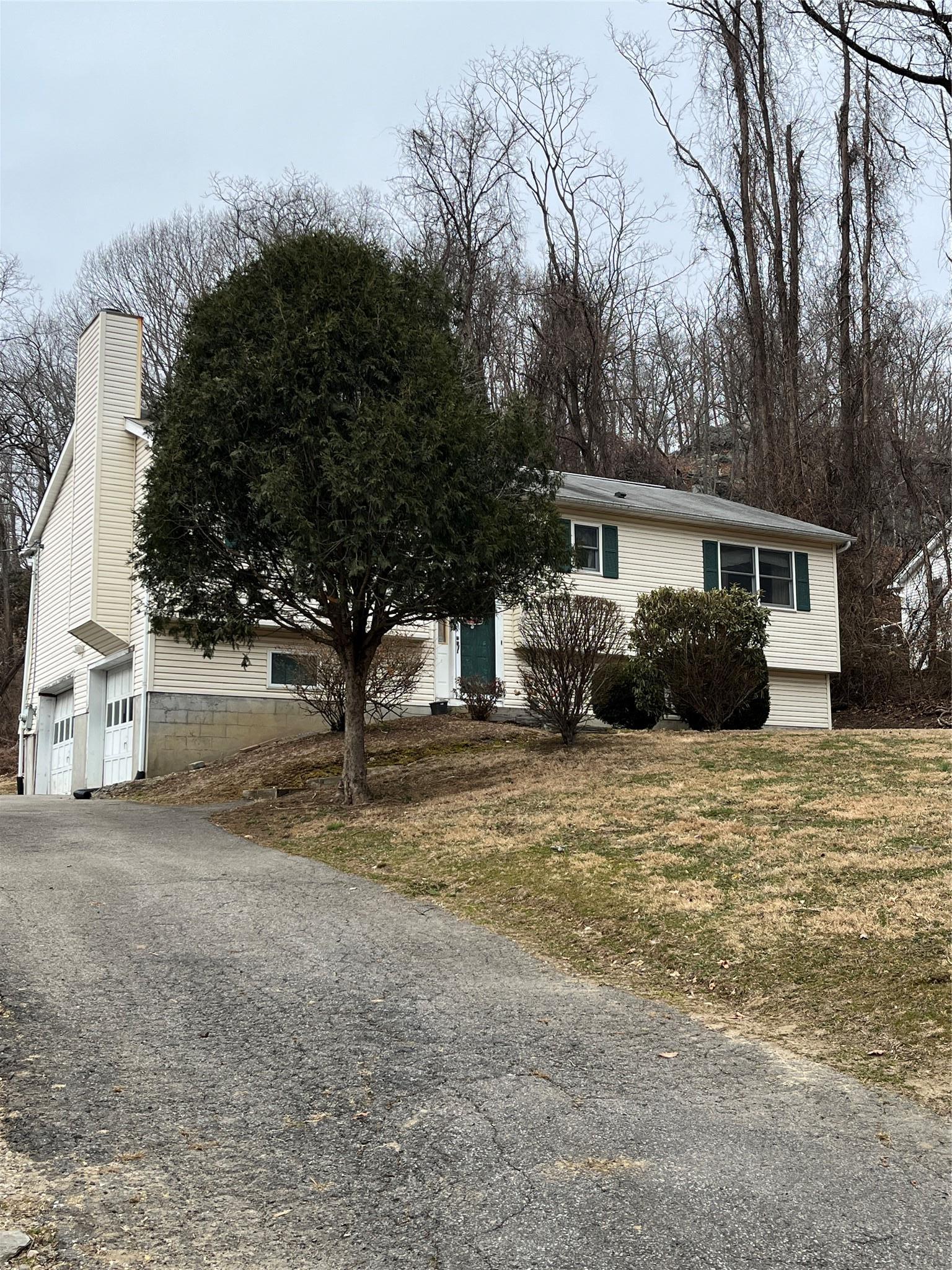 Single Family Doris Lee  Westchester County, NY 10567, MLS-836173-2