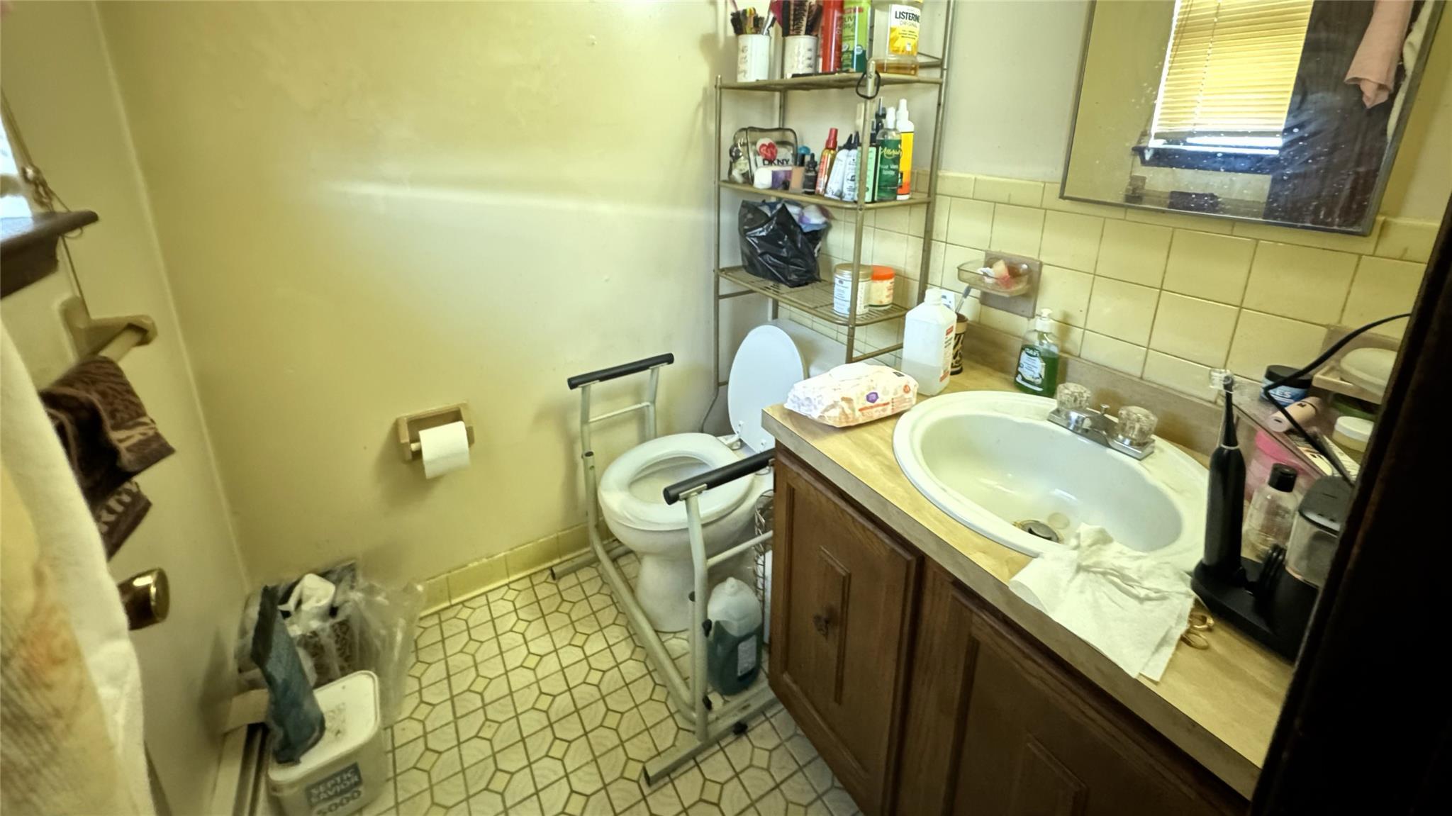 Single Family Brushwood  Suffolk County, NY 11967, MLS-836196-16