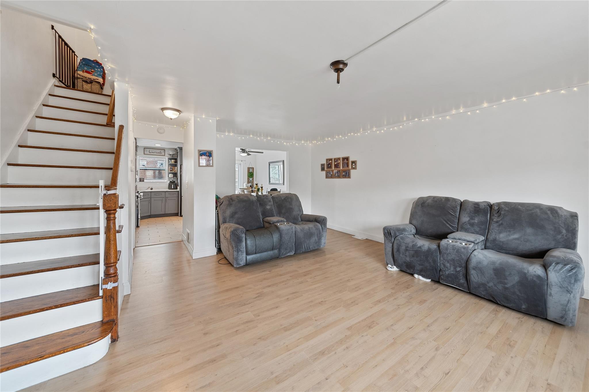 Single Family Huntington  Bronx, NY 10465, MLS-836222-15