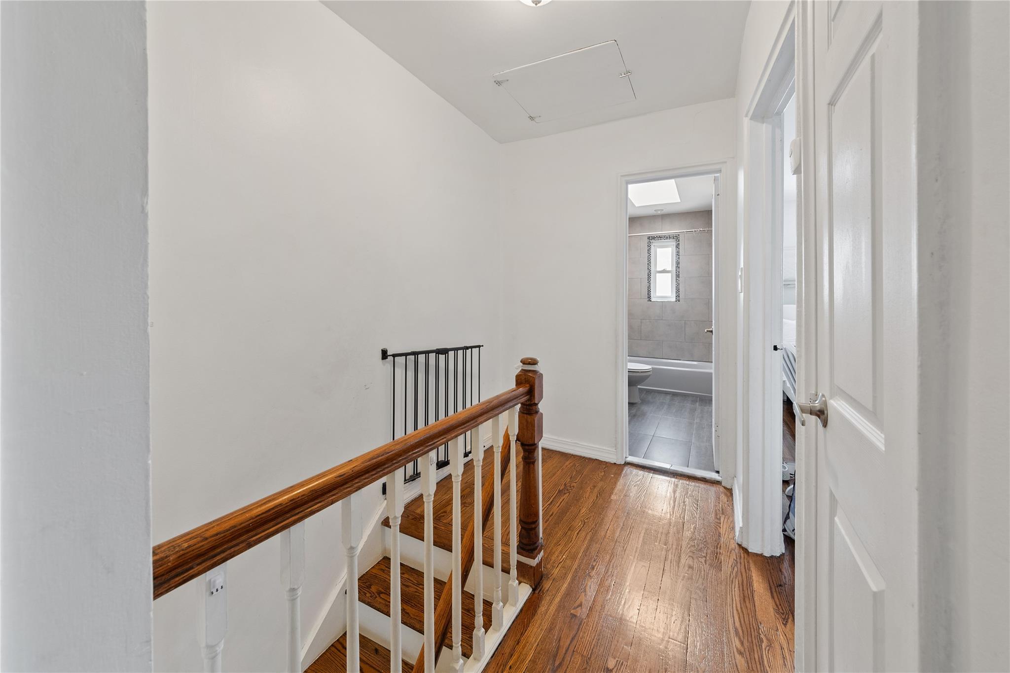 Single Family Huntington  Bronx, NY 10465, MLS-836222-16